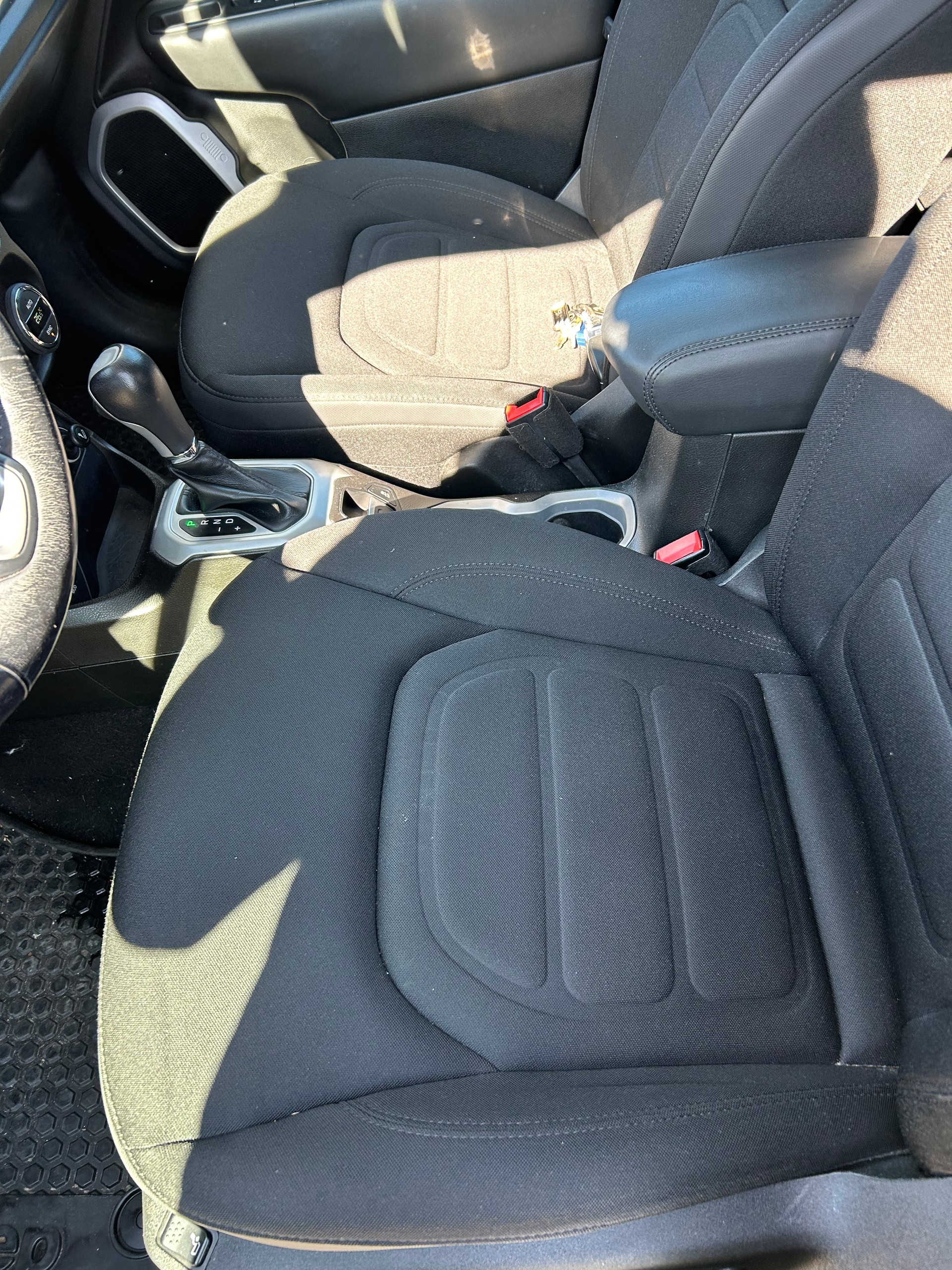JEEP Renegade 2.0 CRD Freedom AWD 9ATX-showroom-element-3