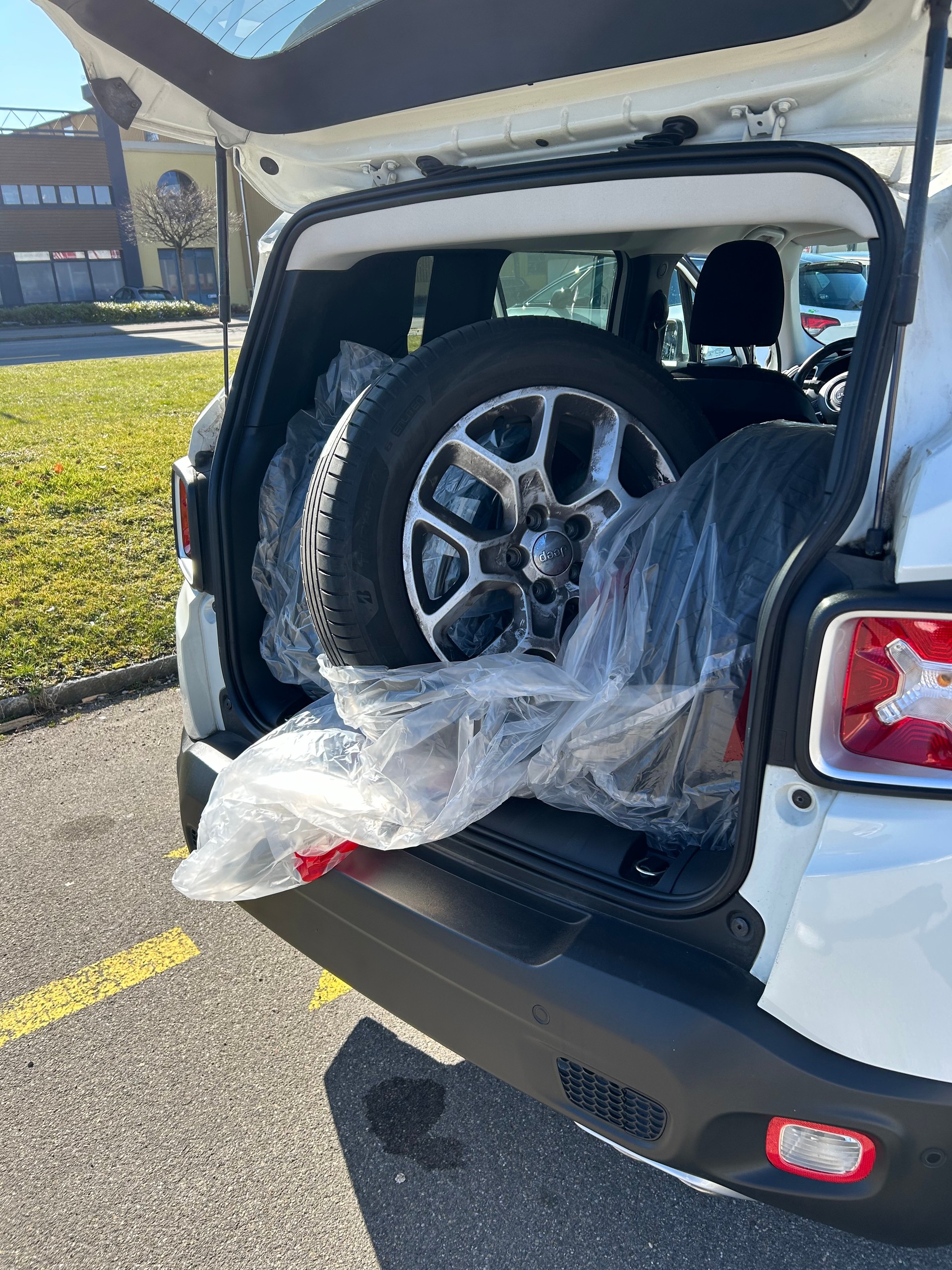 JEEP Renegade 2.0 CRD Freedom AWD 9ATX-image-9