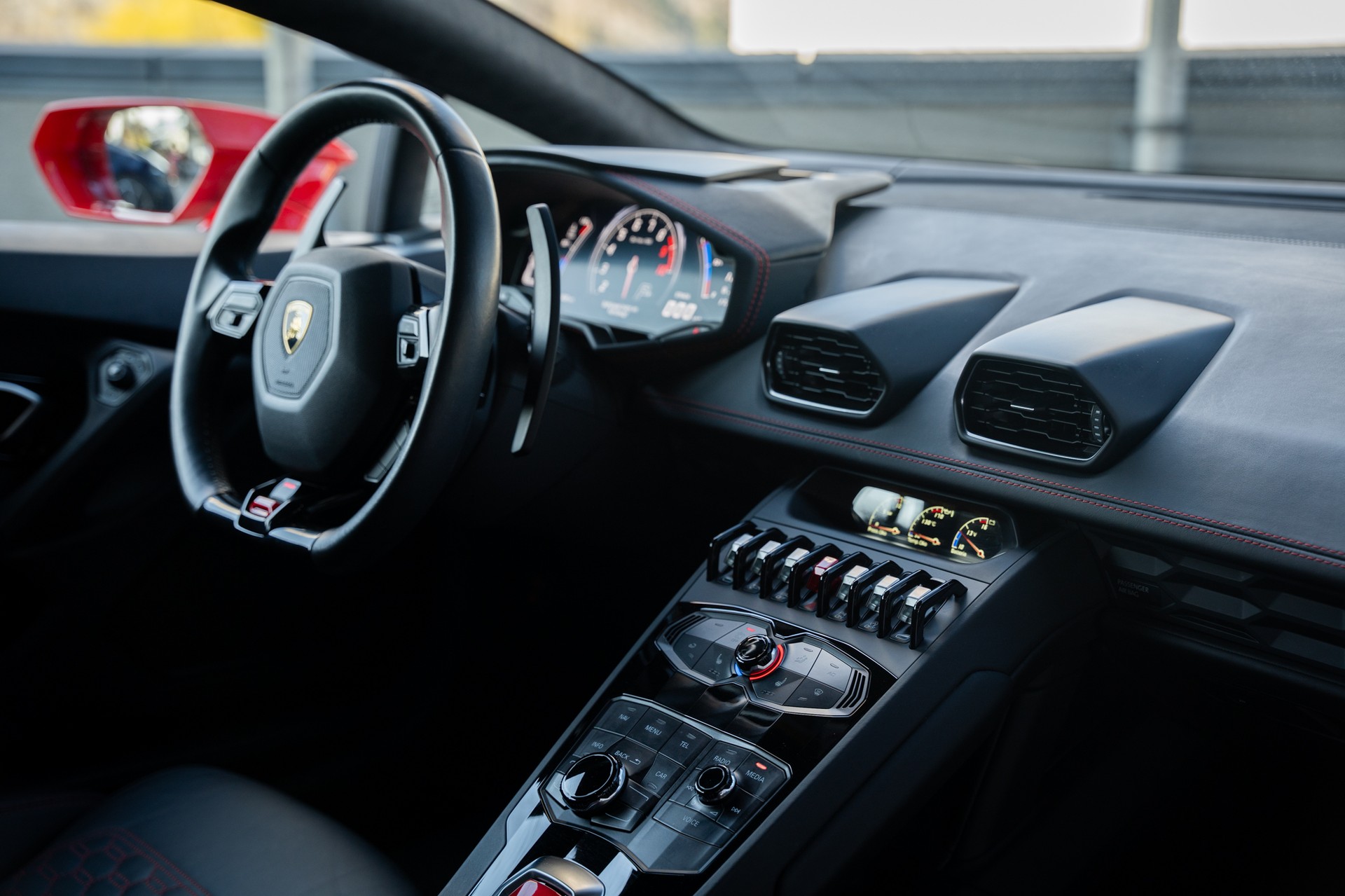 LAMBORGHINI LP610-4 Coupé DCT-image-9