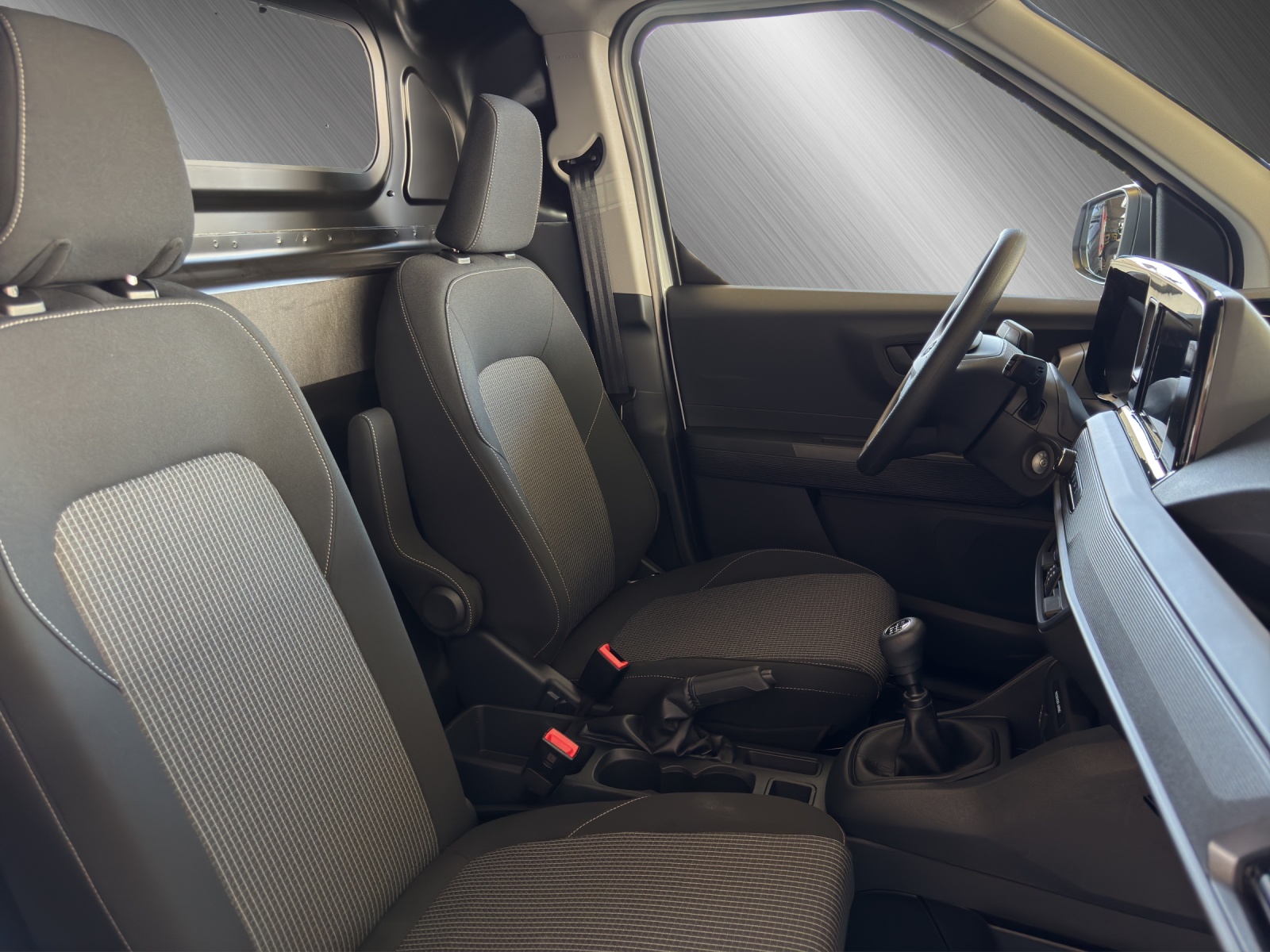 FORD Transit Courier Van 1.0 EcoBoost Trend-image-12