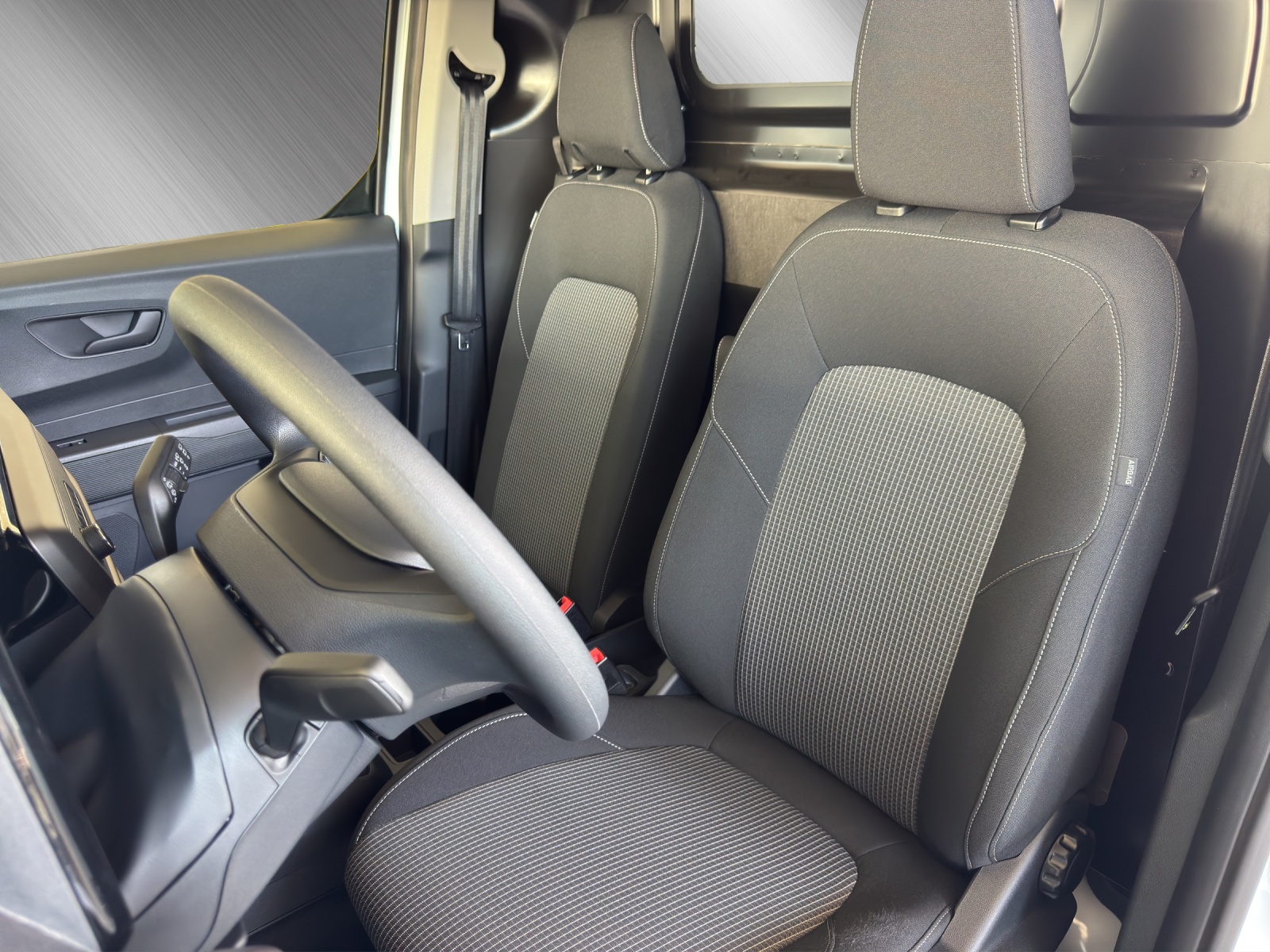 FORD Transit Courier Van 1.0 EcoBoost Trend-image-11