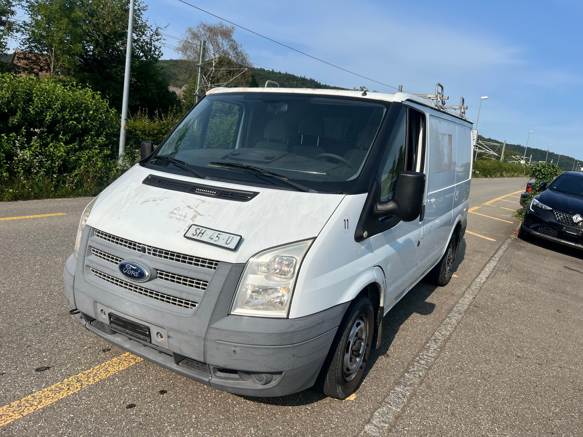 FORD Transit Van 260S Level 2-image-2