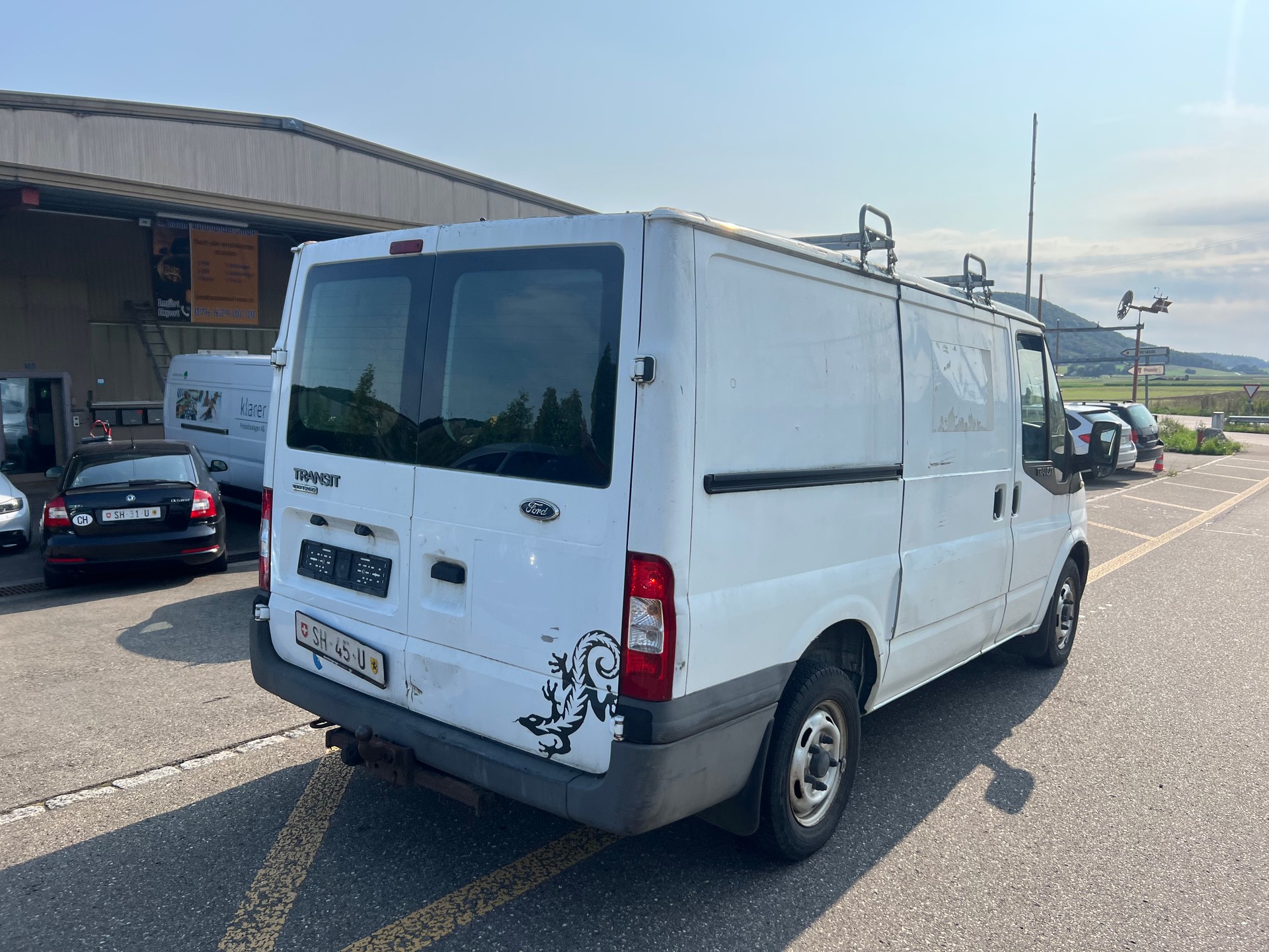 FORD Transit Van 260S Level 2-image-4