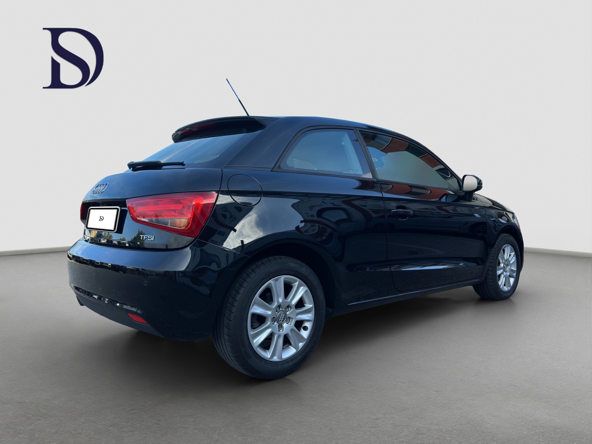 AUDI A1 1.2 TFSI Attraction-image-6
