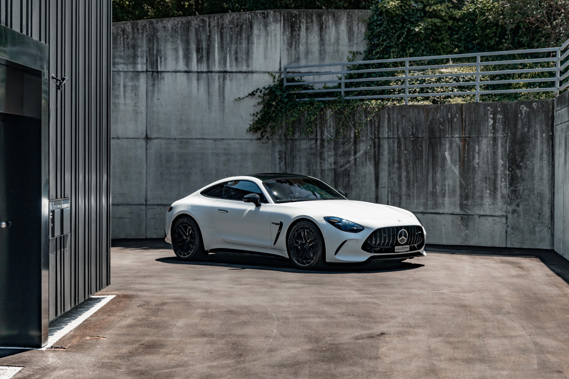 MERCEDES-BENZ AMG GT 63 4Matic+ Executive Edition-image-6