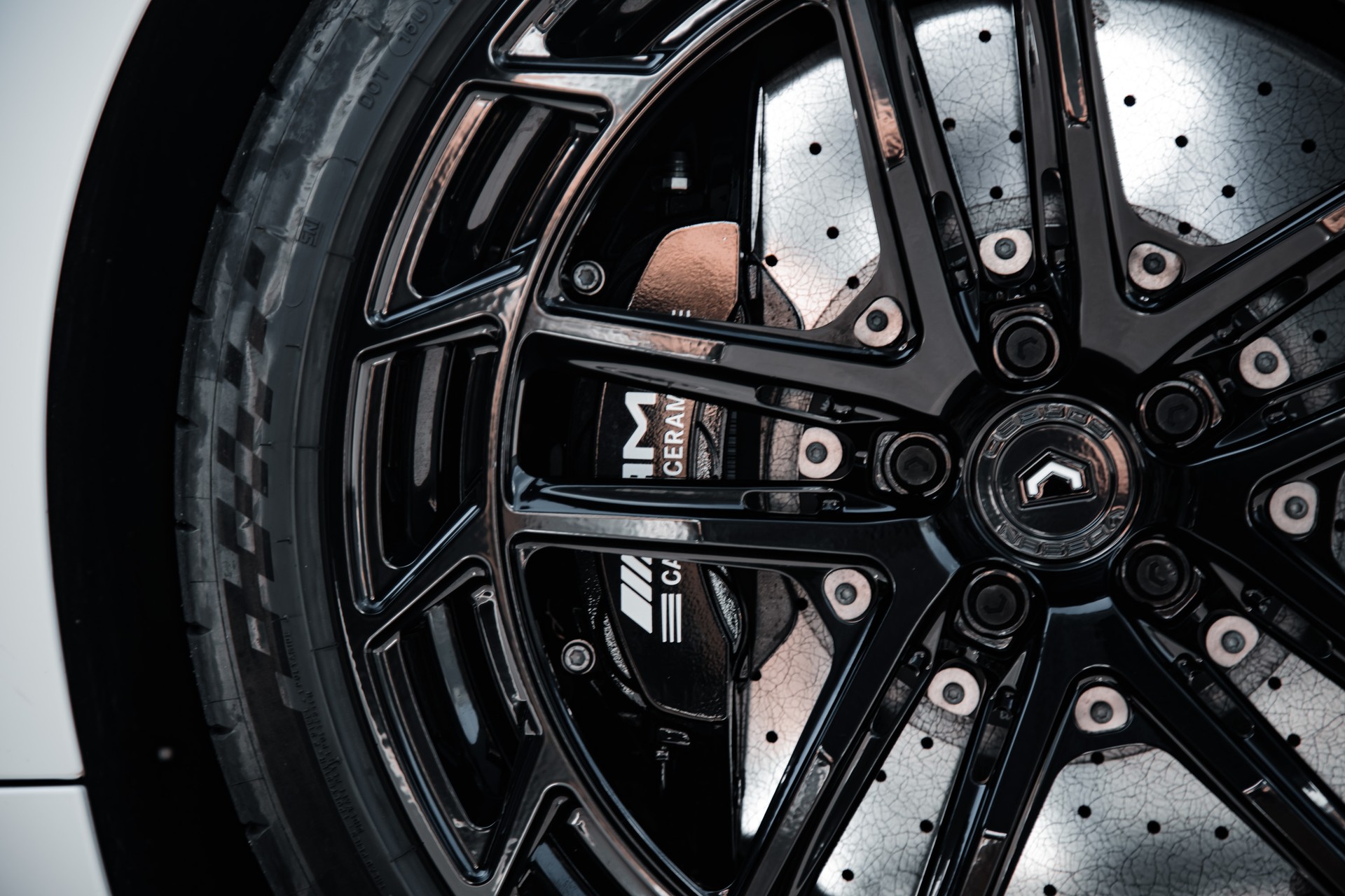 MERCEDES-BENZ AMG GT 63 4Matic+ Executive Edition-image-9