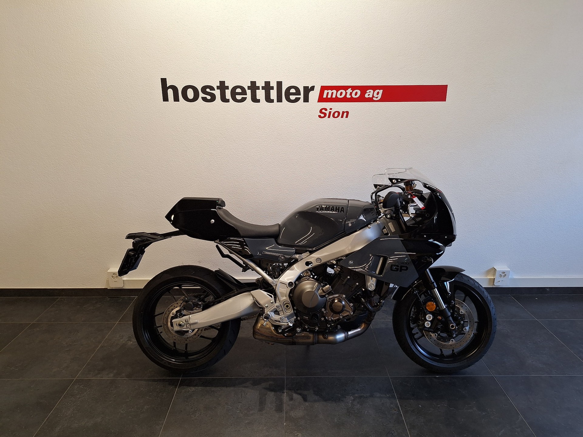 YAMAHA XSR 900 GP-image-1
