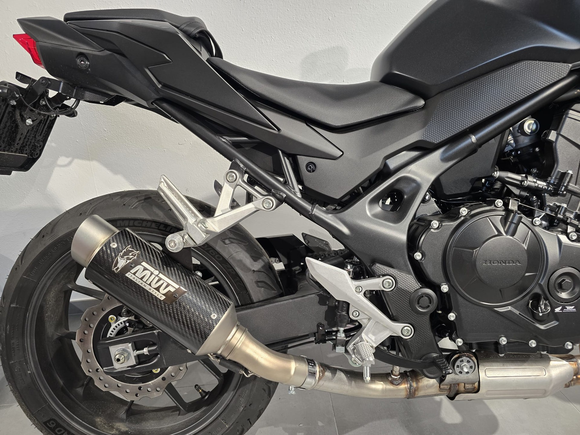 HONDA CB 750 Hornet-image-5