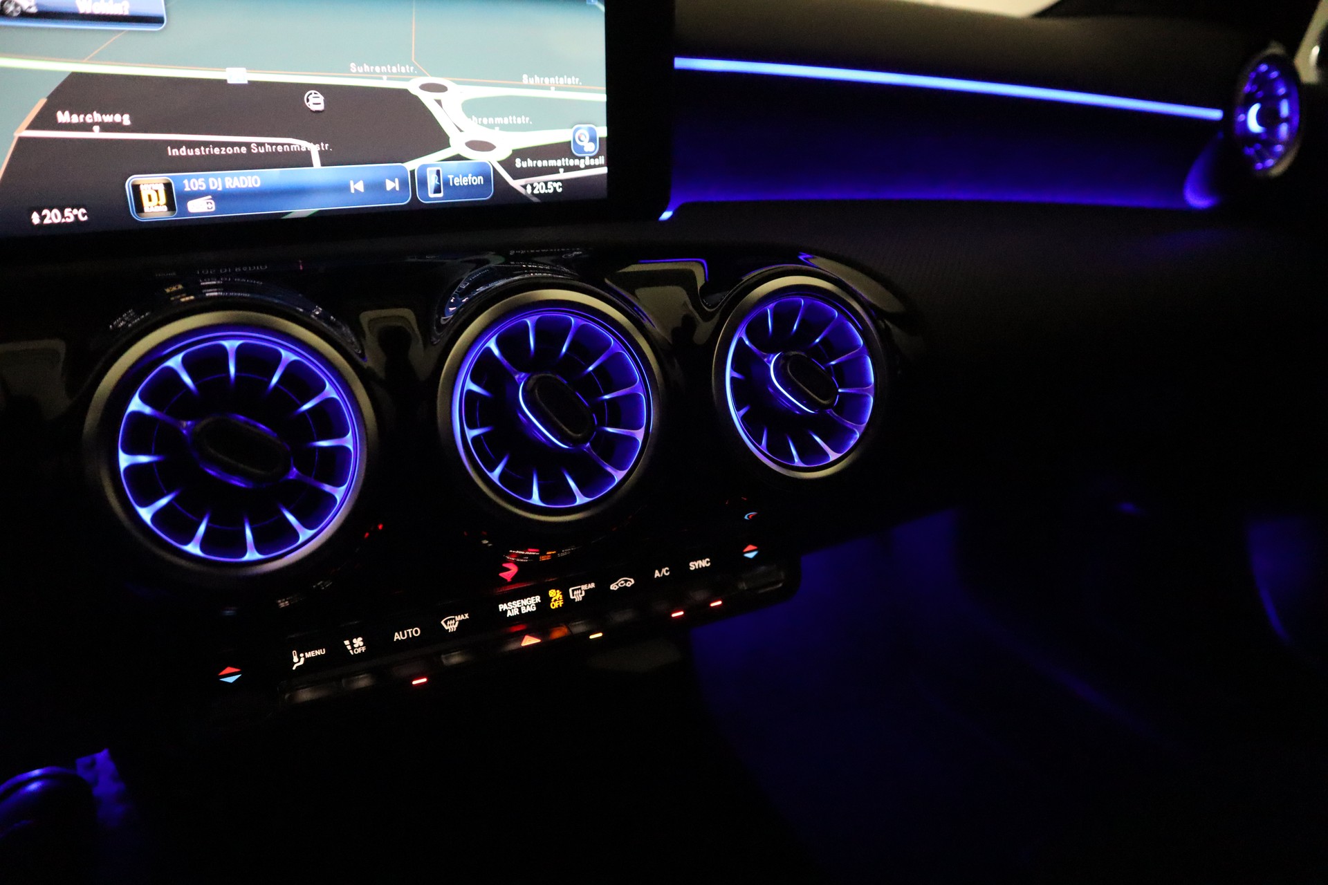 MERCEDES-BENZ A 180 AMG Line Night Star 7G-DCT-image-21