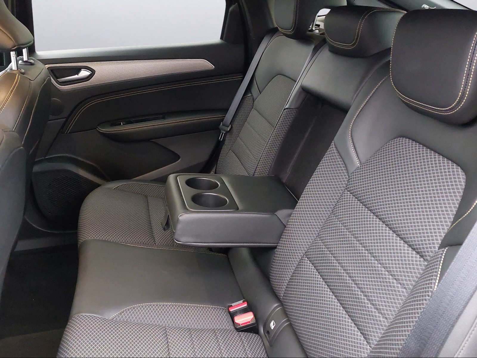 RENAULT Arkana 1.6 E-Tech techno-image-8