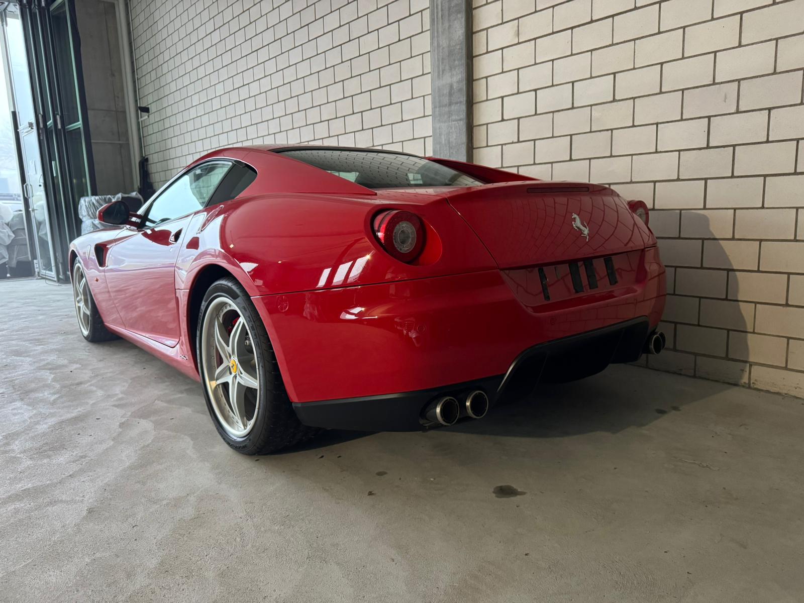 FERRARI 599 GTB HGTE Package ab Werk-showroom-element-2