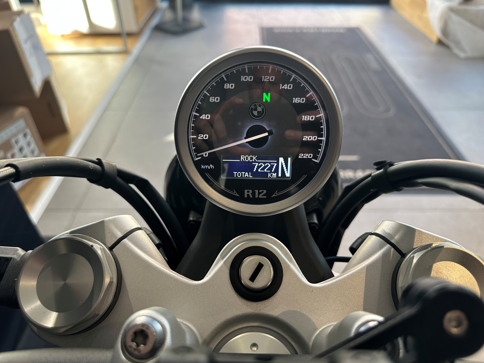 BMW R 12-showroom-element-3