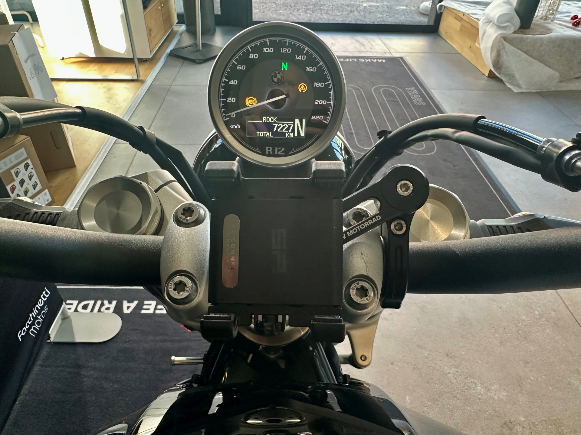 BMW R 12-image-6