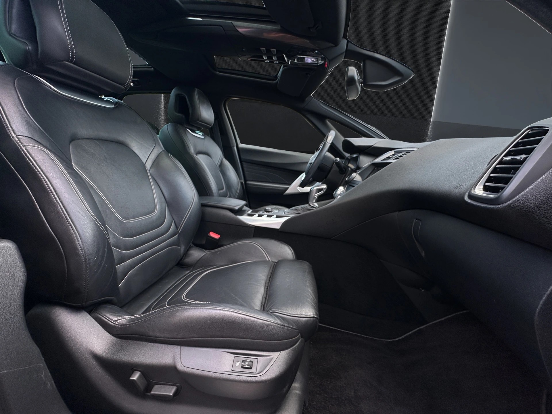 DS AUTOMOBILES DS5 2.0 E-HDi SPORT CHIC AUTOMATIC l 181 PS-image-17