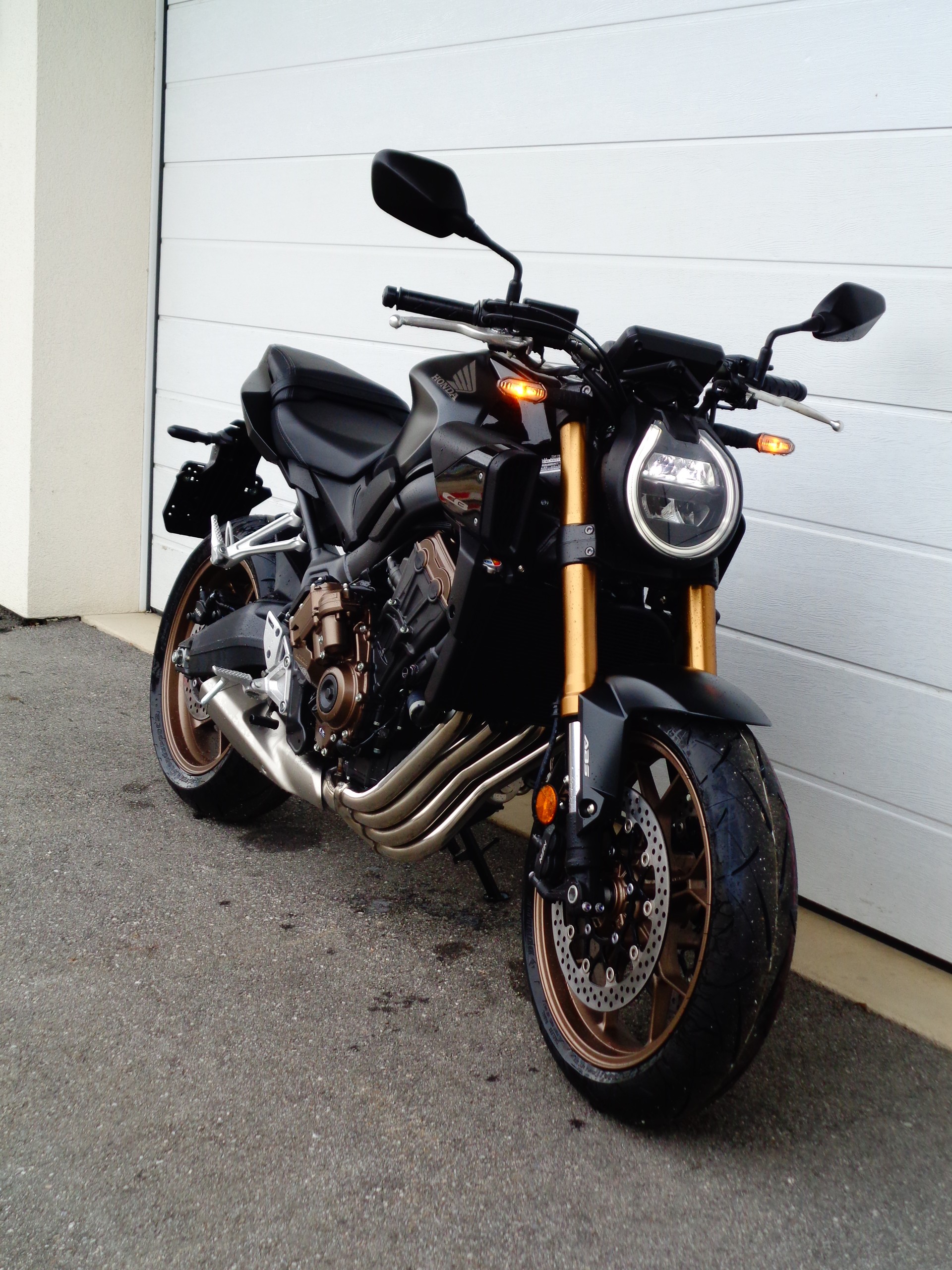 HONDA CB 650 R E-Clutch-image-1