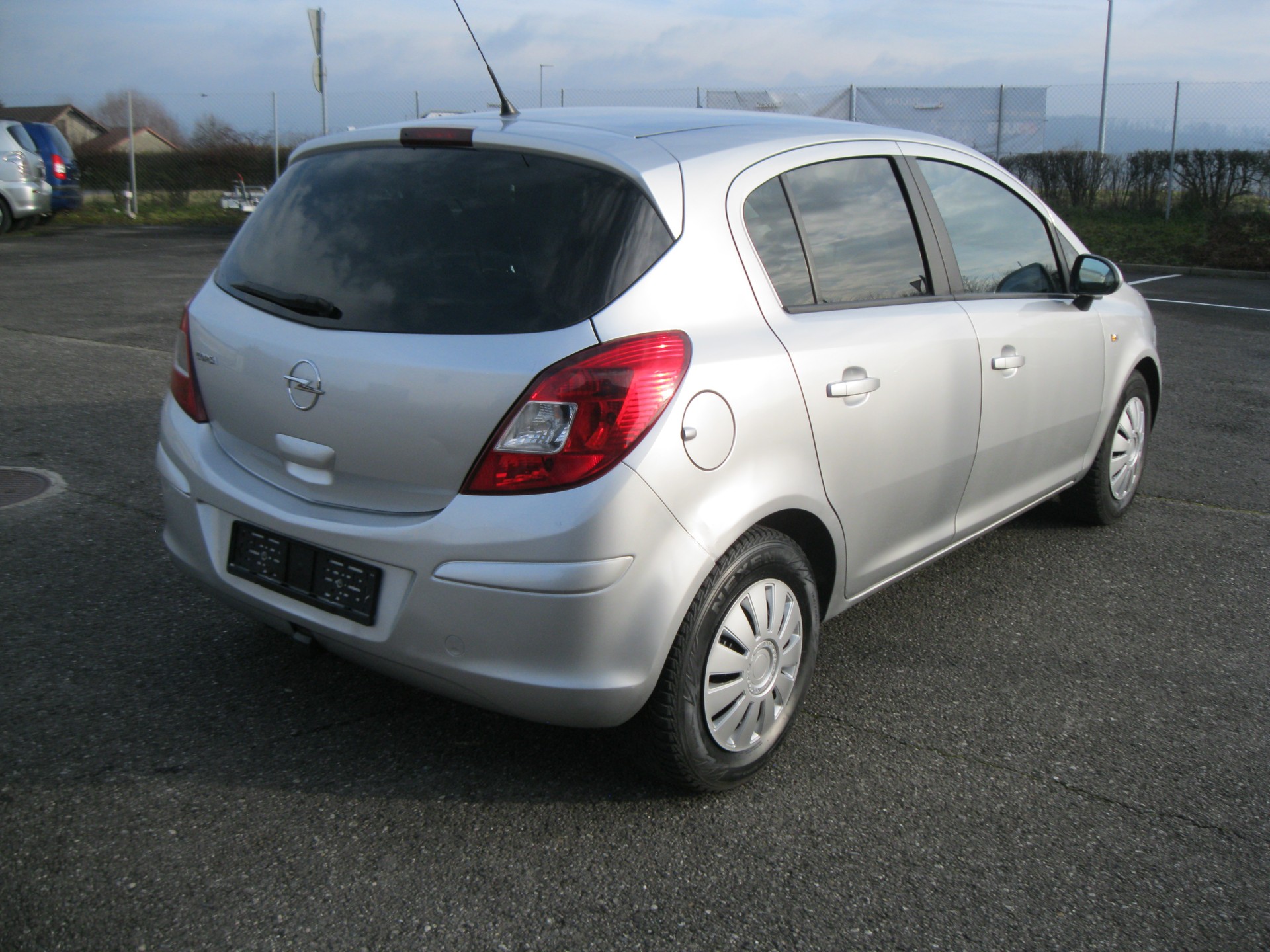 OPEL Corsa 1.4 TP Anniversary Automatic-image-1