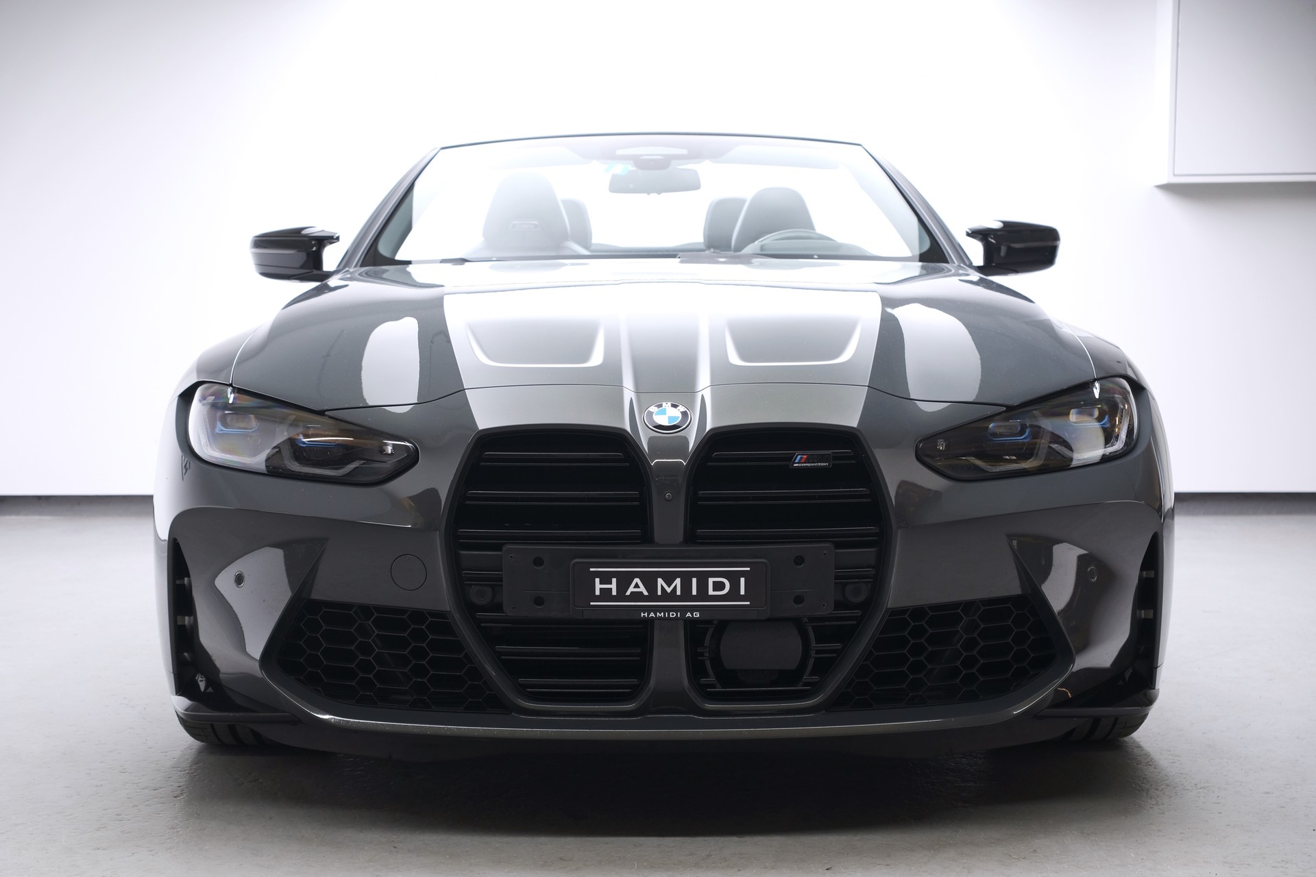 BMW M4 Cabrio Competition M xDrive-showroom-element-1