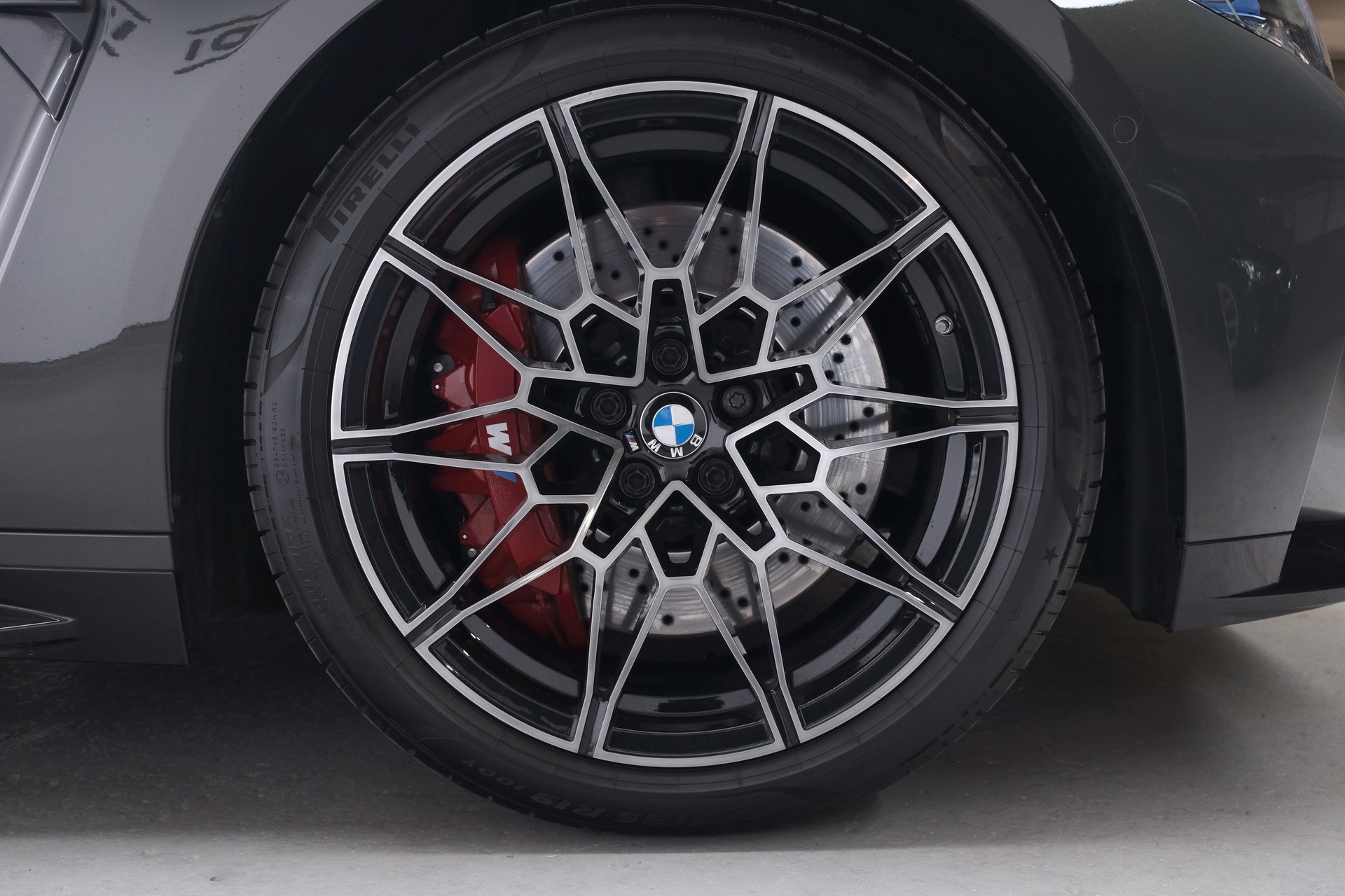BMW M4 Cabrio Competition M xDrive-image-8