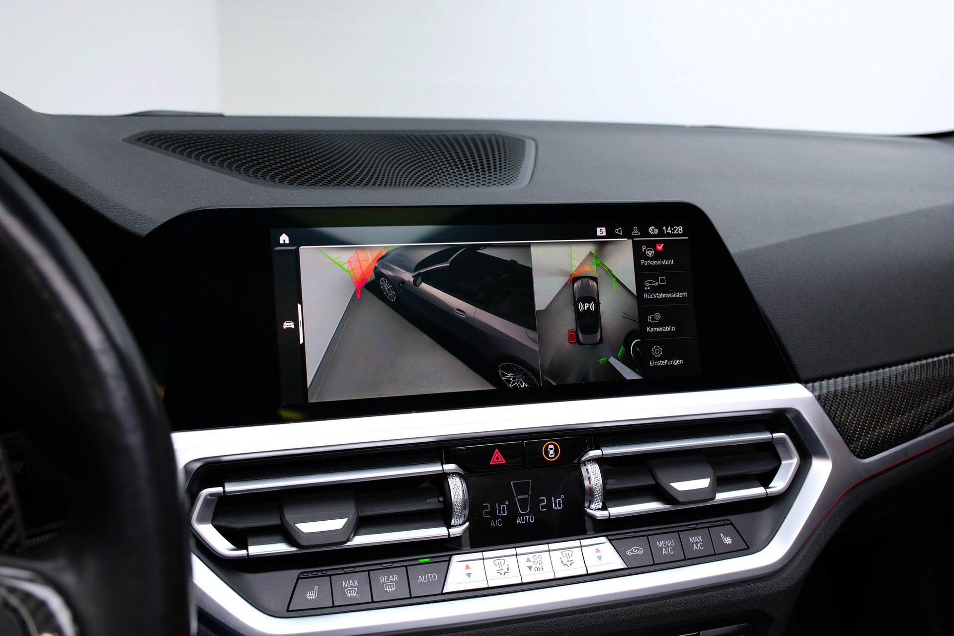 BMW M4 Cabrio Competition M xDrive-image-21