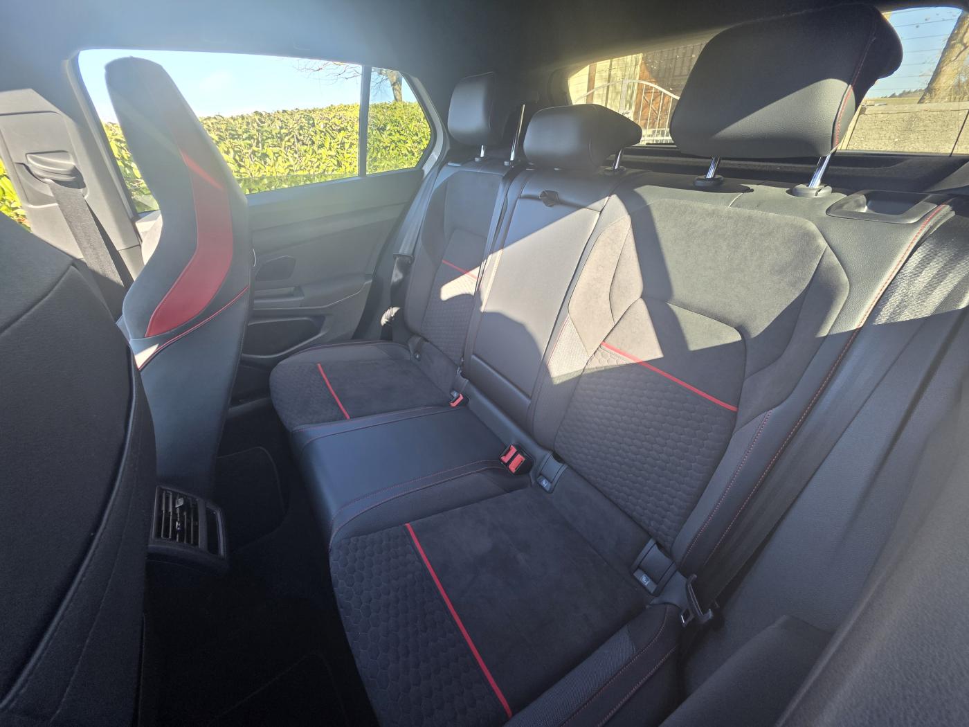 VW Golf 2.0 TSI GTI Clubsport DSG-image-14