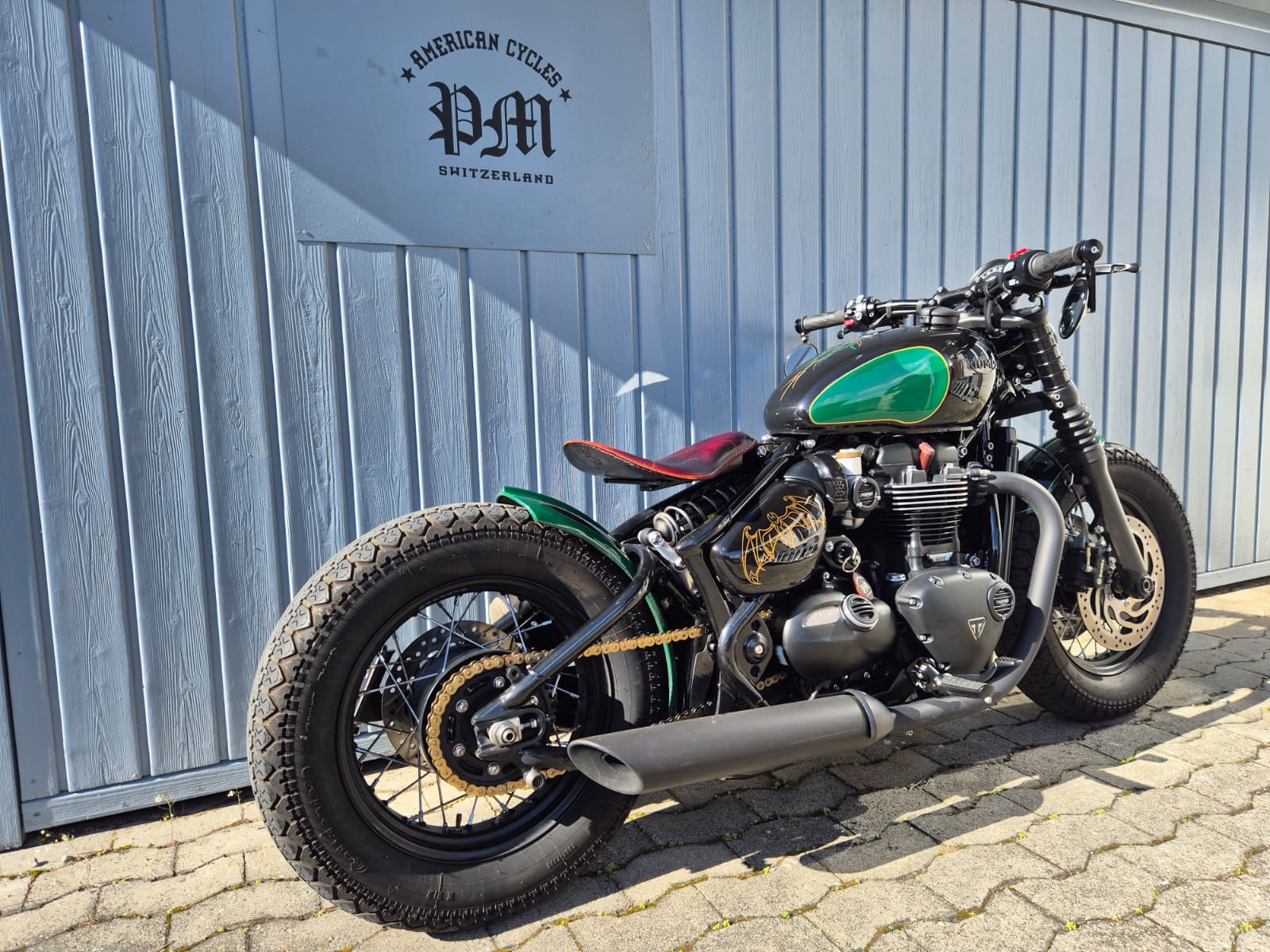 TRIUMPH Bonneville 1200 Bobber Black ABS-image-5