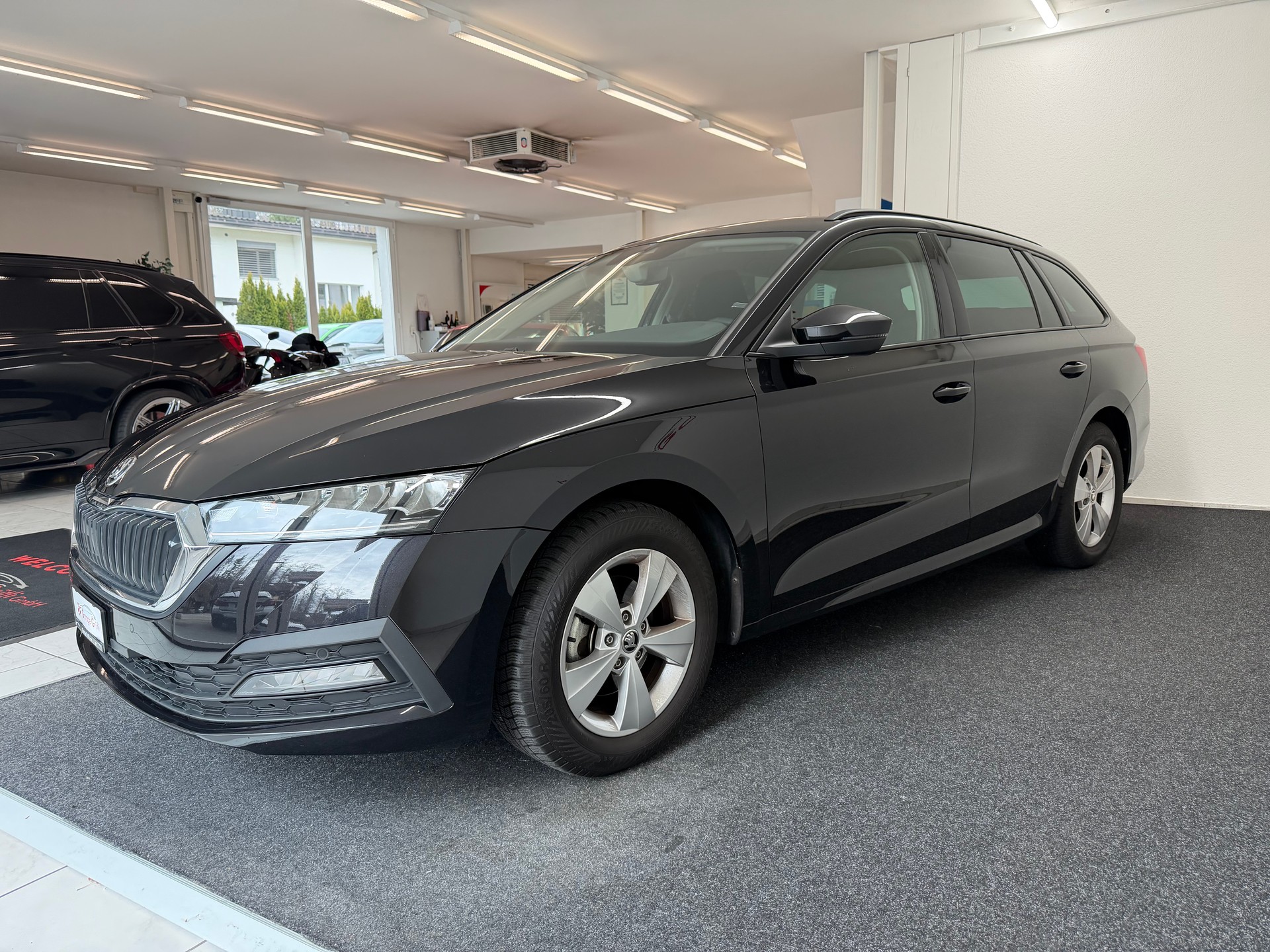SKODA Octavia Combi 1.0 TSI Ambition DSG-image-5