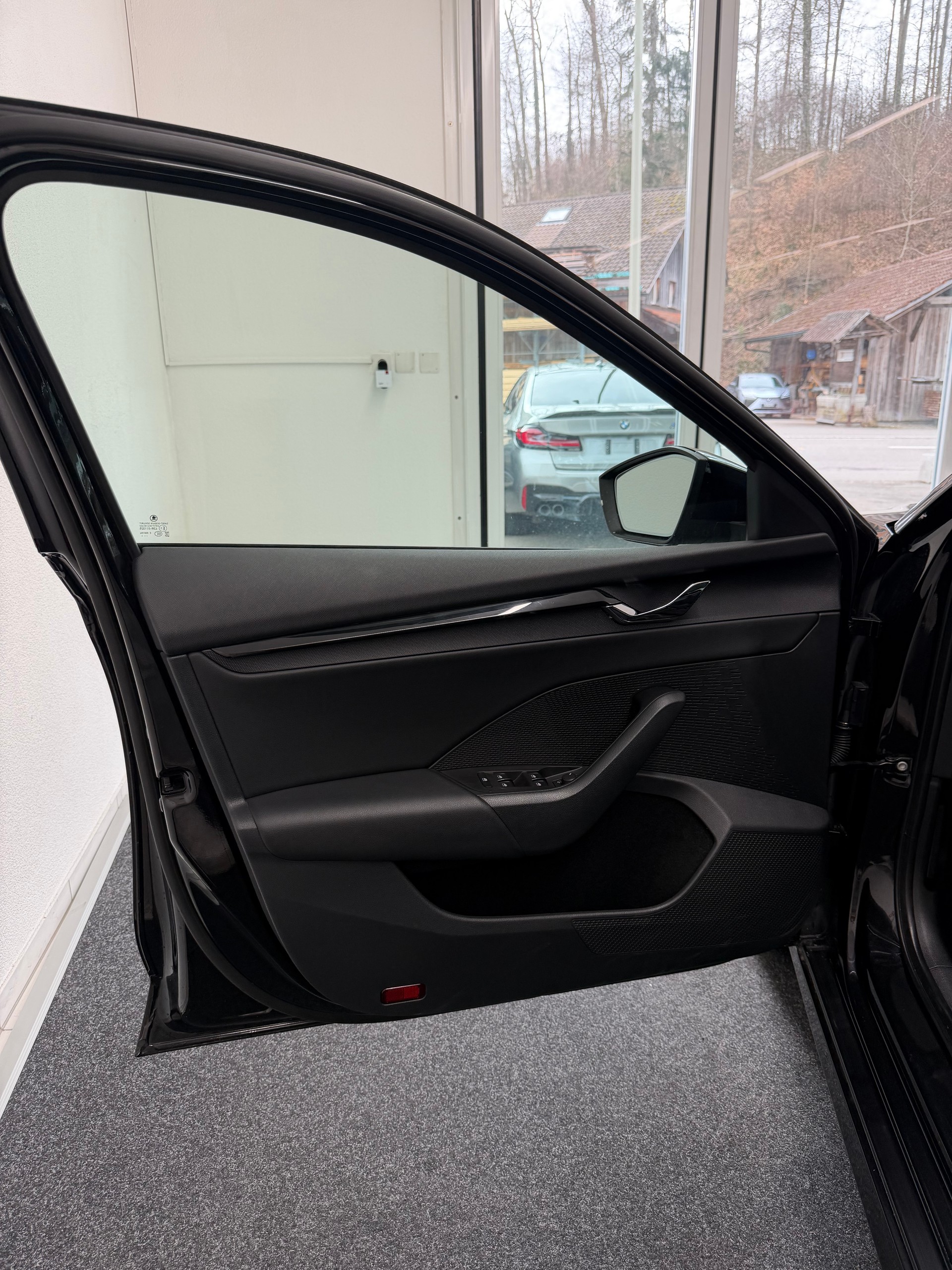 SKODA Octavia Combi 1.0 TSI Ambition DSG-image-6