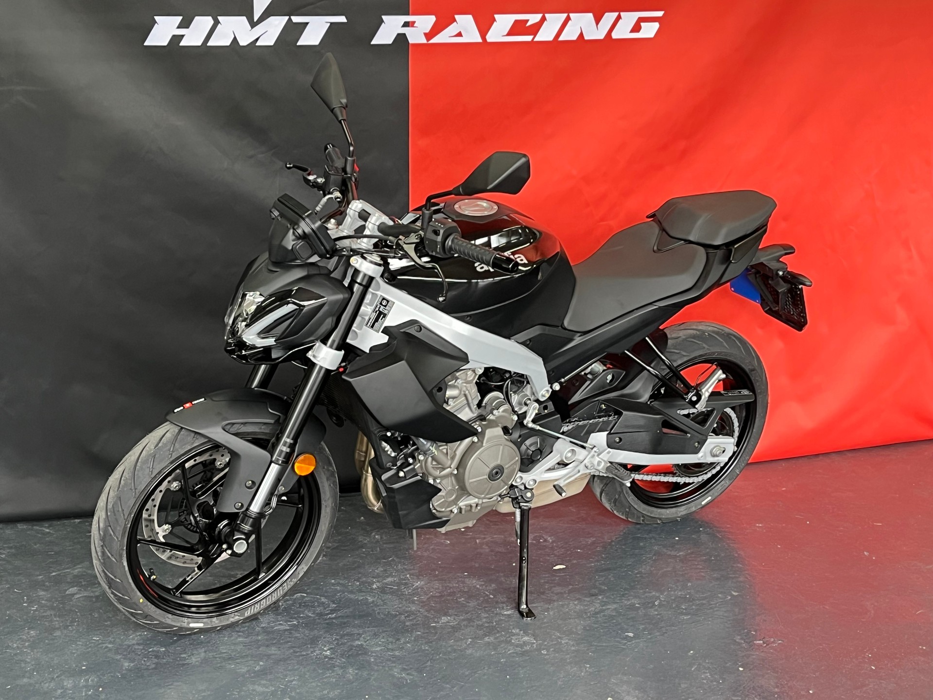 APRILIA Tuono 457 (35kW) E5+ Black level-image-1