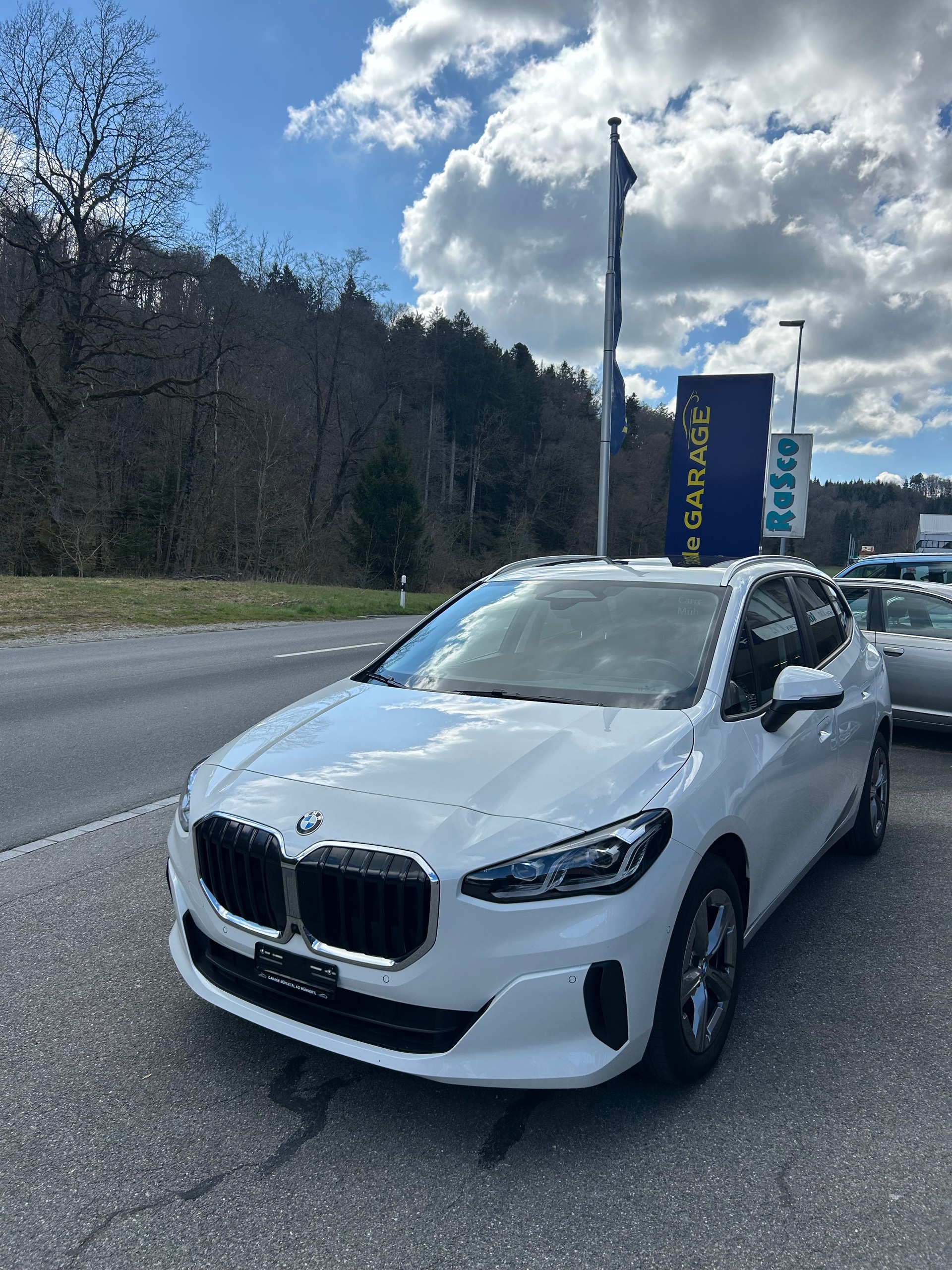 BMW 223d Active Tourer xDrive Luxury line DKG-image-1