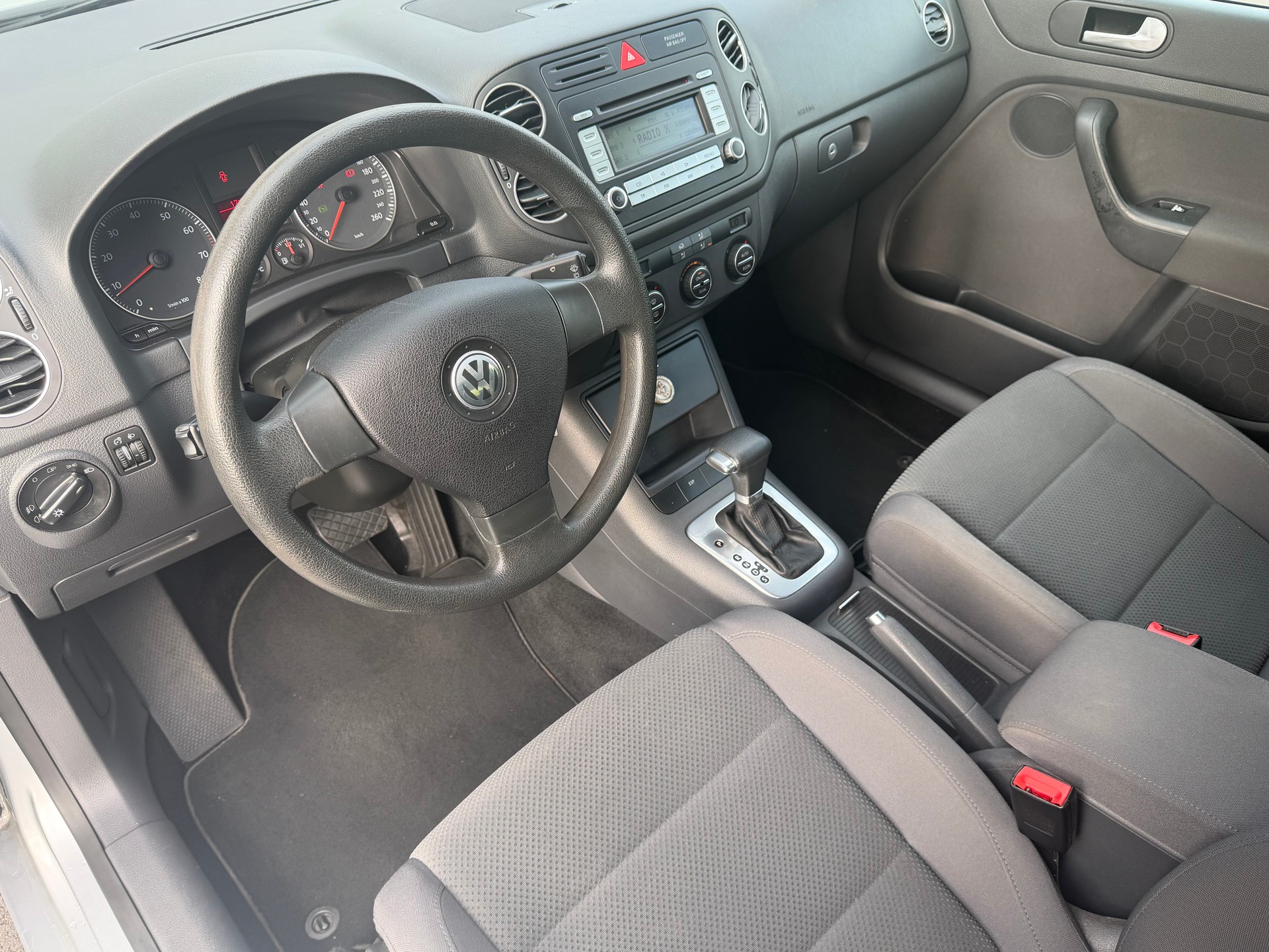 VW Golf Plus 2.0 FSI Comfortline-image-11