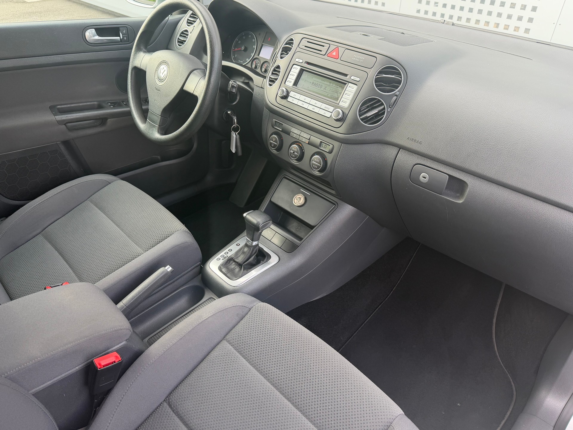 VW Golf Plus 2.0 FSI Comfortline-image-17