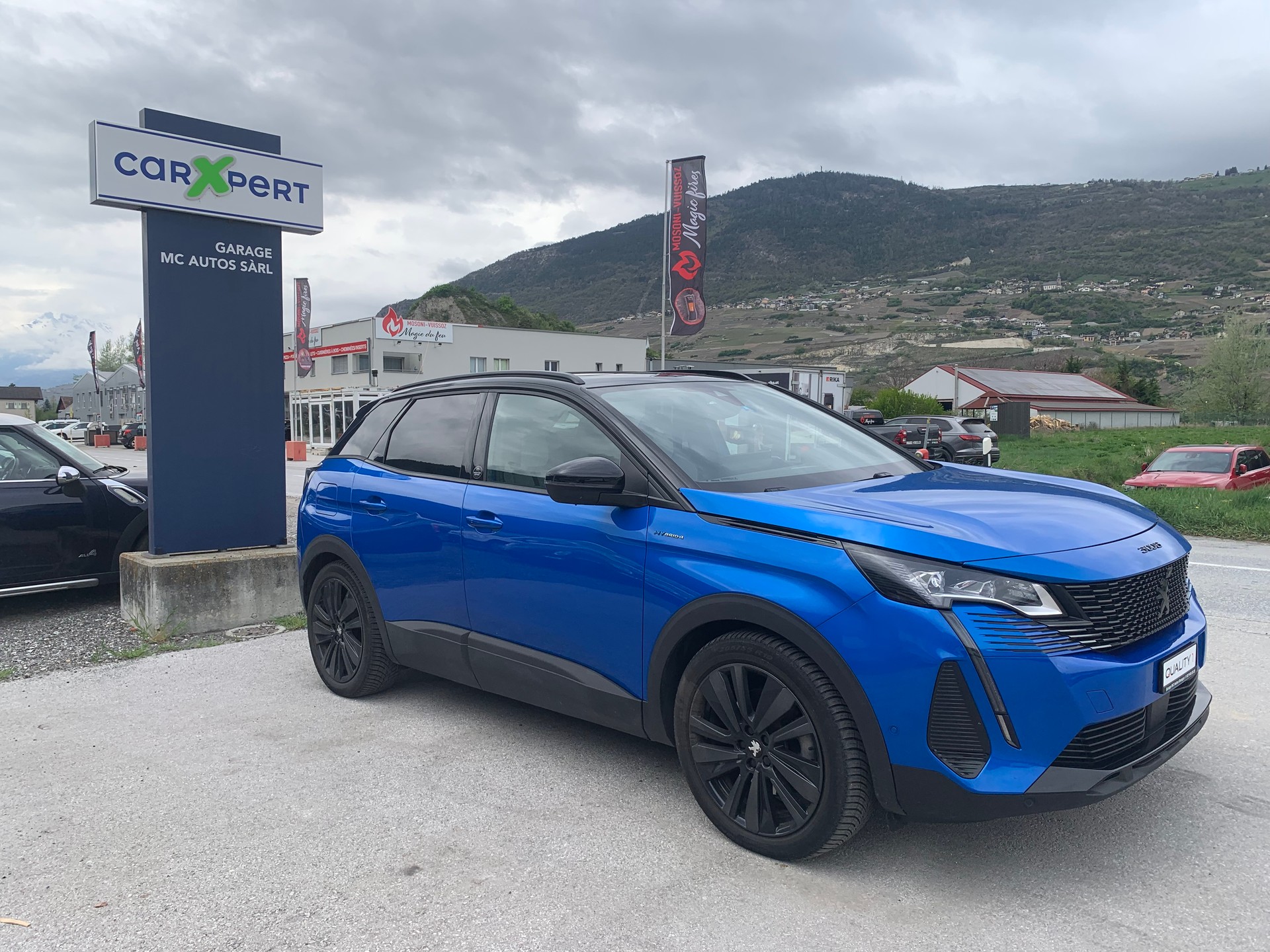 PEUGEOT 3008 300e Hybrid4 Road Trip EAT8-image-9