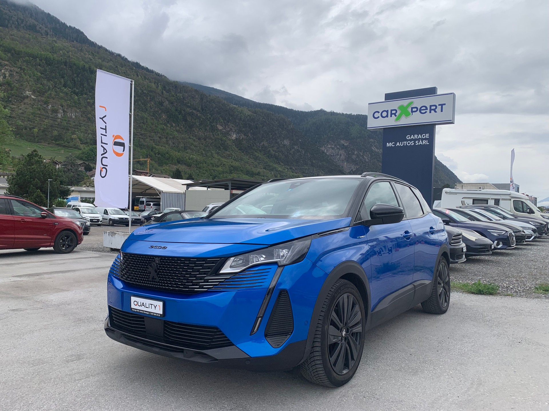 PEUGEOT 3008 300e Hybrid4 Road Trip EAT8-showroom-element-2