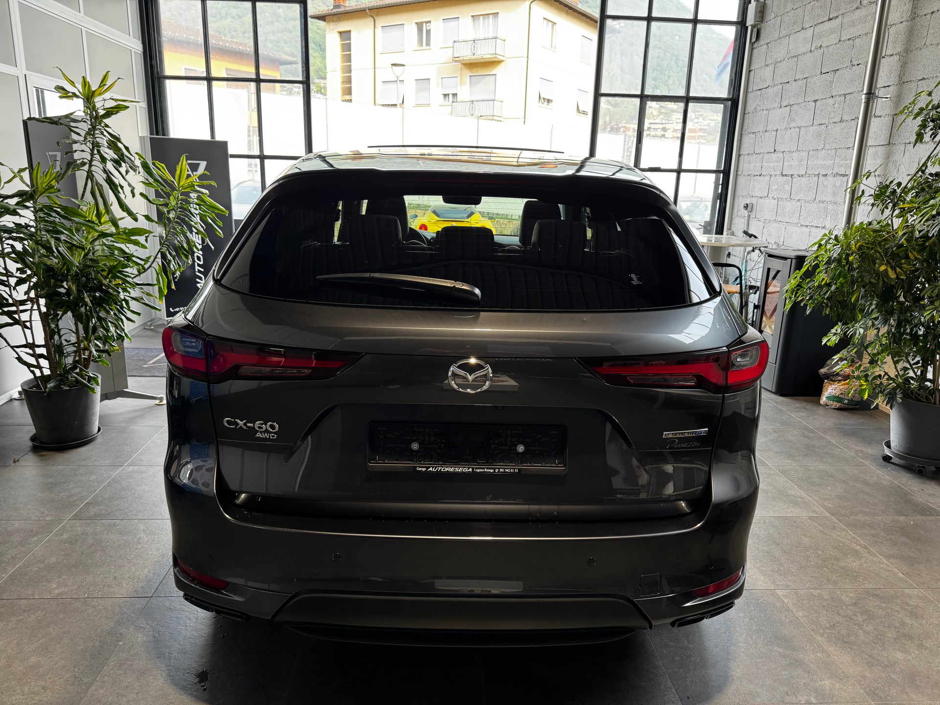MAZDA CX-60 e-Skyactiv PHEV 327 AWD Homura-image-5