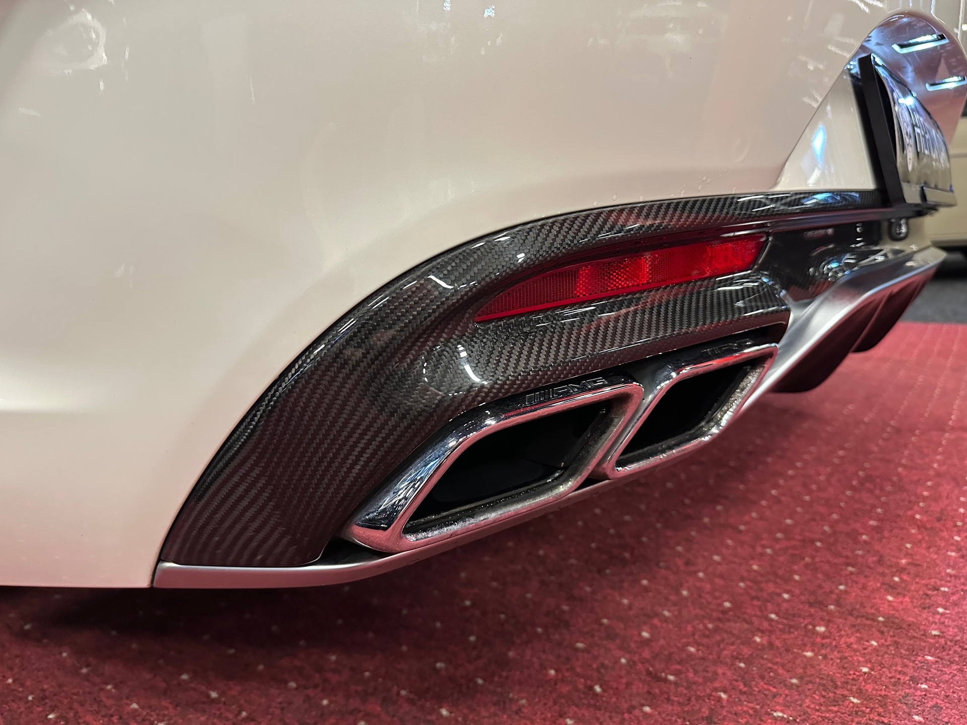 MERCEDES-BENZ S 63 AMG Coupé 4Matic Speedshift MCT / ** Keramik Bremsen / Carbon Paket / Burmester 3D **-image-8
