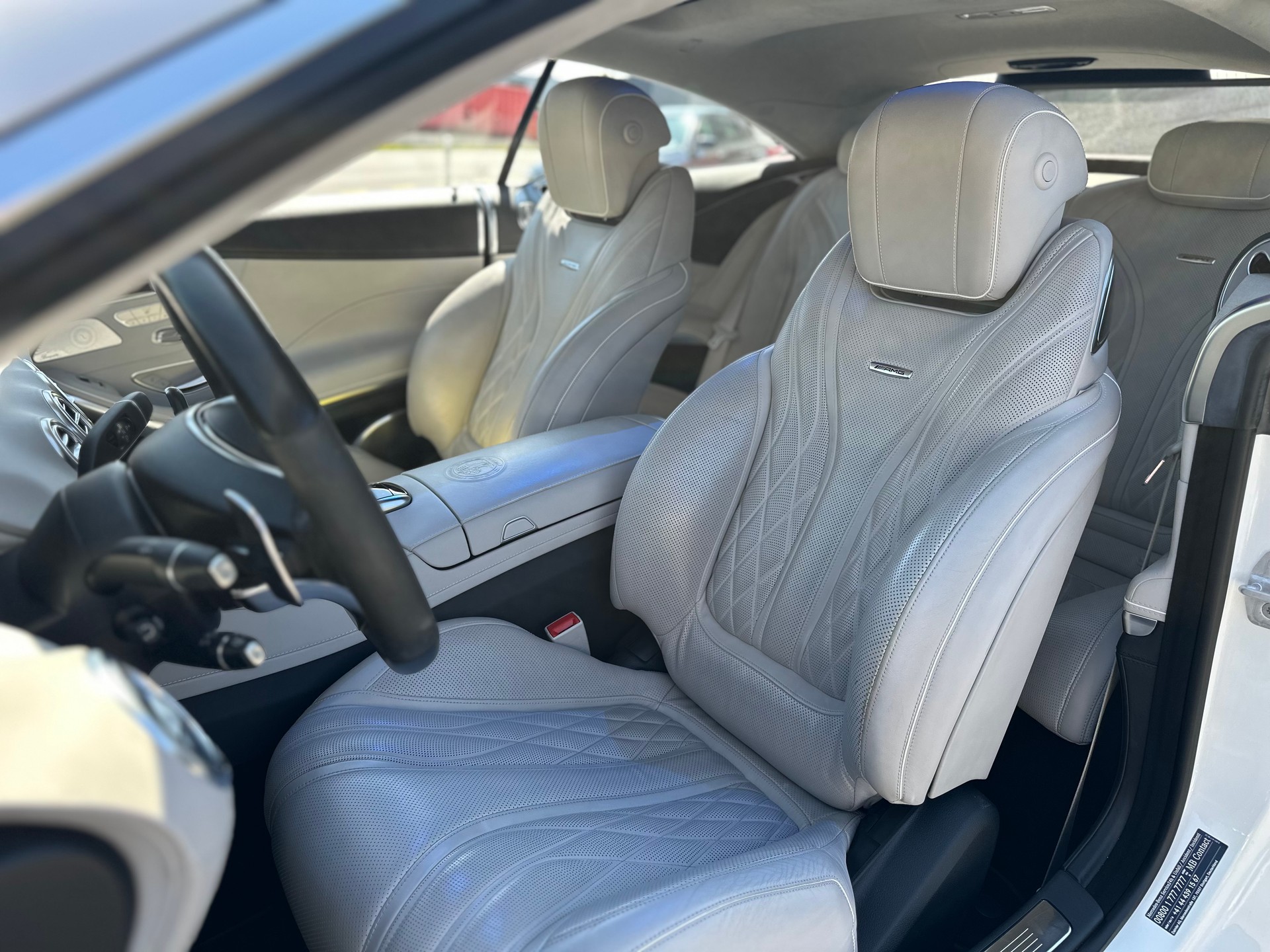 MERCEDES-BENZ S 63 AMG Coupé 4Matic Speedshift MCT / ** Keramik Bremsen / Carbon Paket / Burmester 3D **-image-30