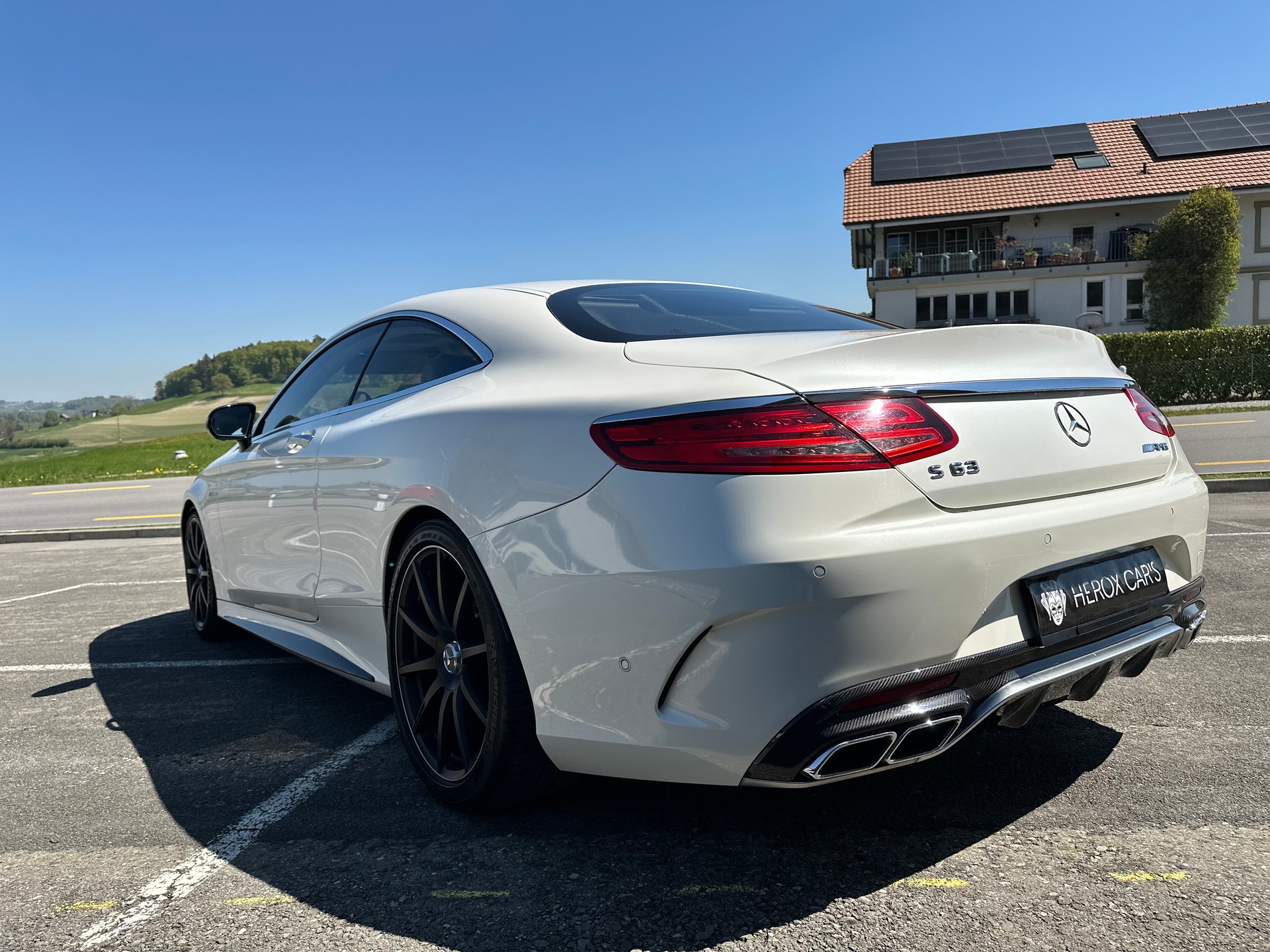 MERCEDES-BENZ S 63 AMG Coupé 4Matic Speedshift MCT / ** Keramik Bremsen / Carbon Paket / Burmester 3D **-image-27