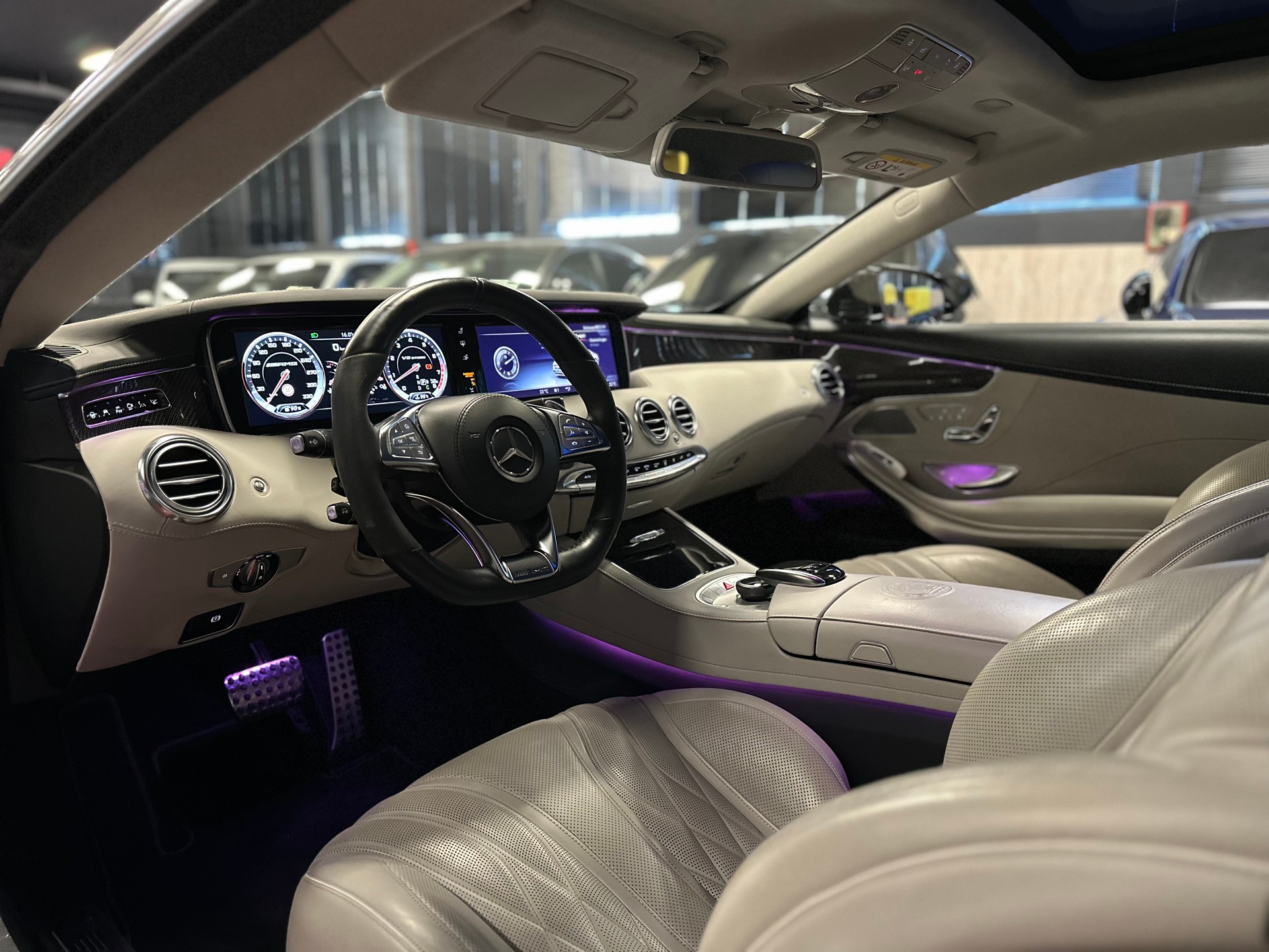 MERCEDES-BENZ S 63 AMG Coupé 4Matic Speedshift MCT / ** Keramik Bremsen / Carbon Paket / Burmester 3D **-image-15