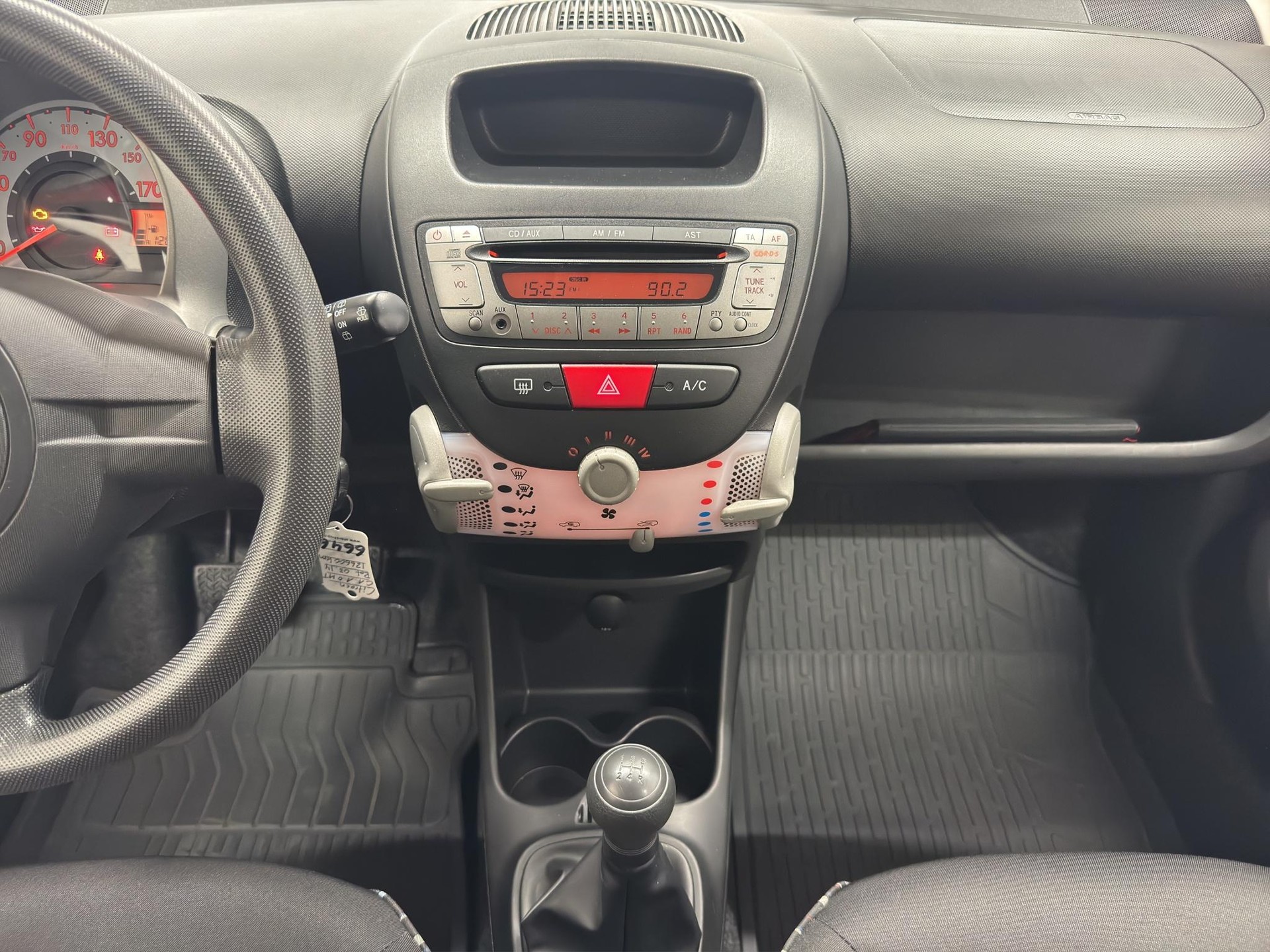 CITROEN C1 1.0i Attraction-image-6