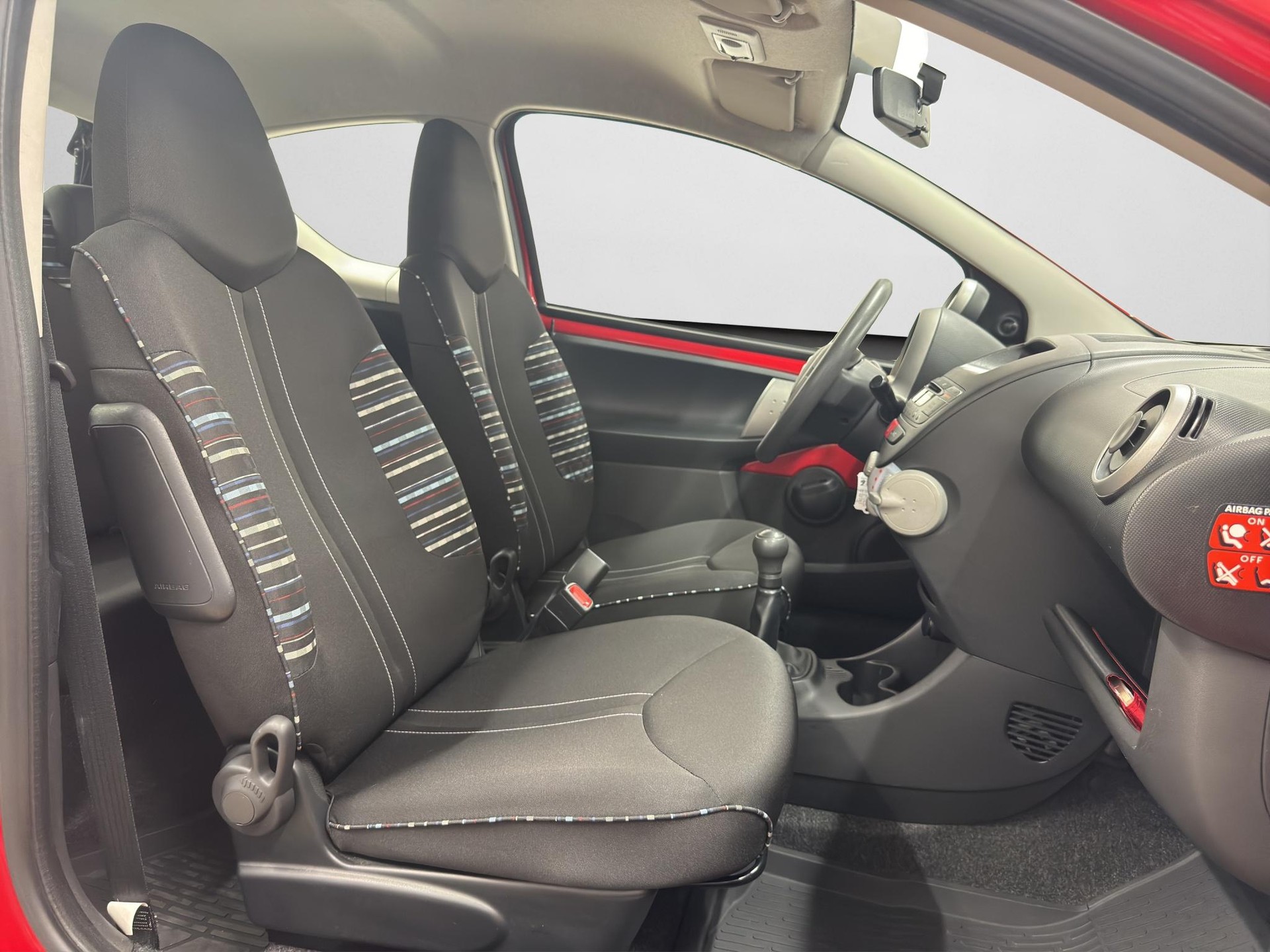 CITROEN C1 1.0i Attraction-image-8