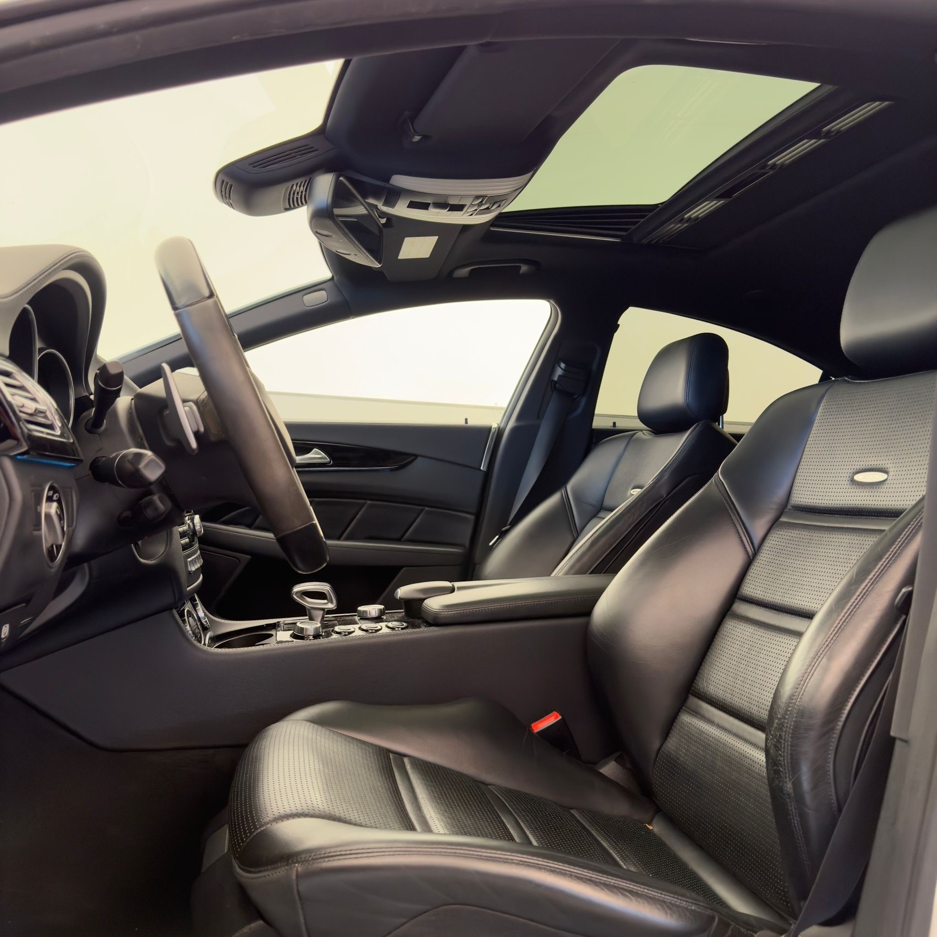 MERCEDES-BENZ CLS 63 AMG Speedshift MCT-image-6