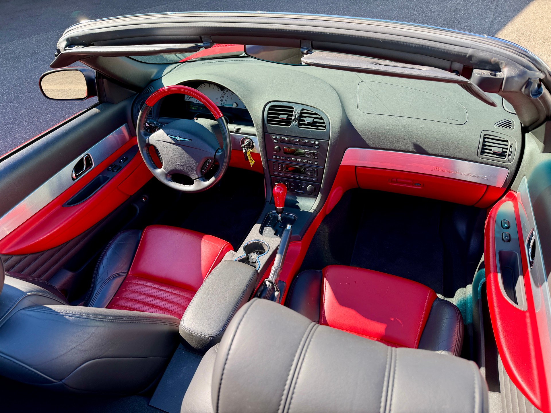 FORD Thunderbird-image-5