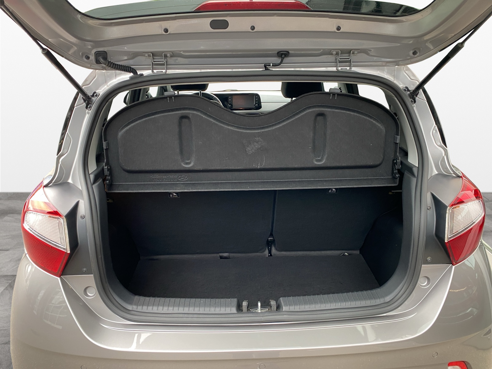 HYUNDAI i10 1.2 Amplia-image-15