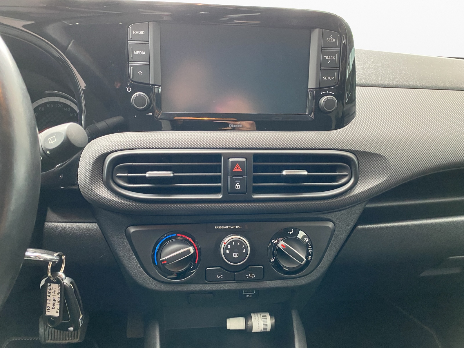 HYUNDAI i10 1.2 Amplia-image-14