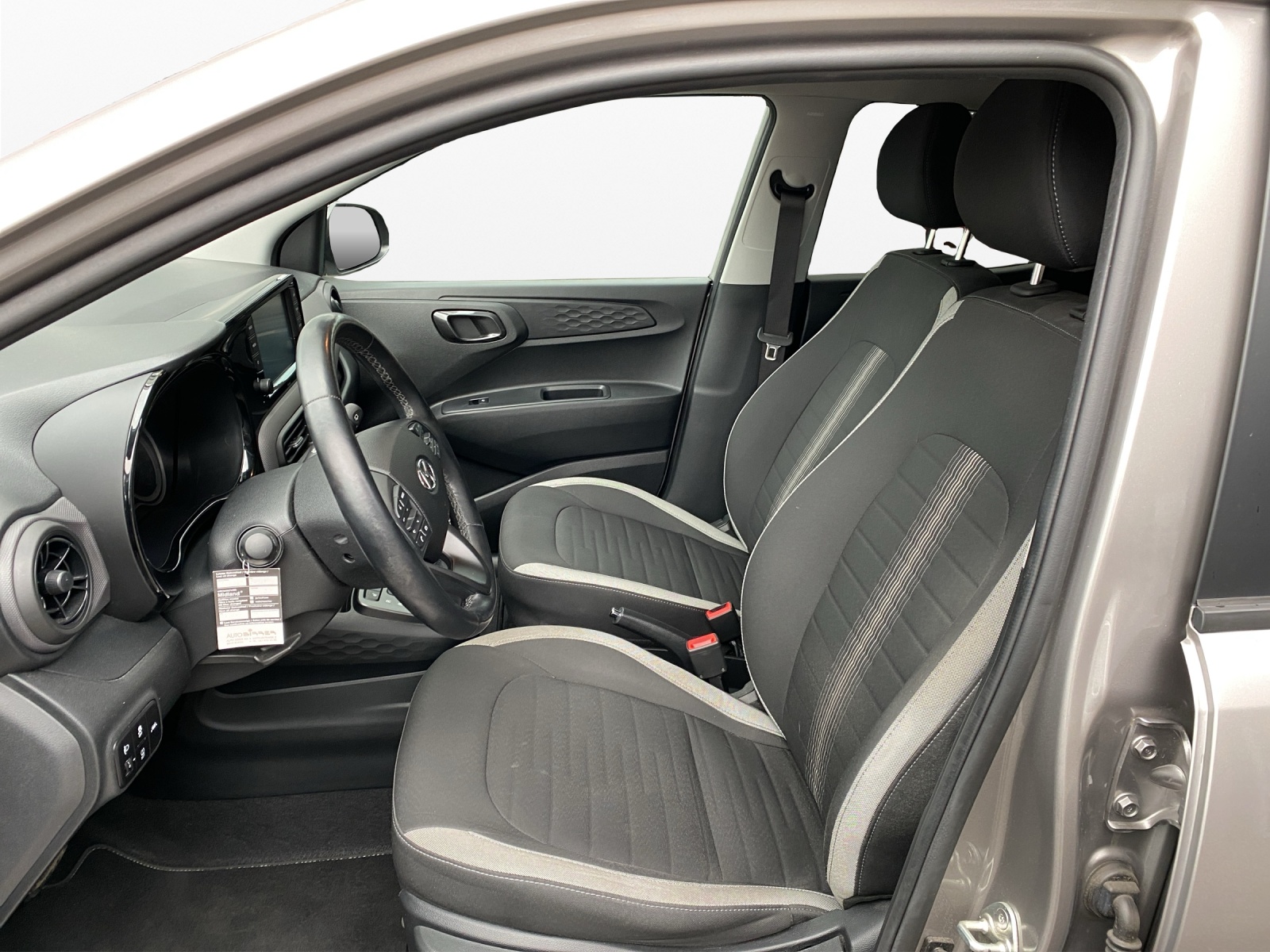HYUNDAI i10 1.2 Amplia-image-9
