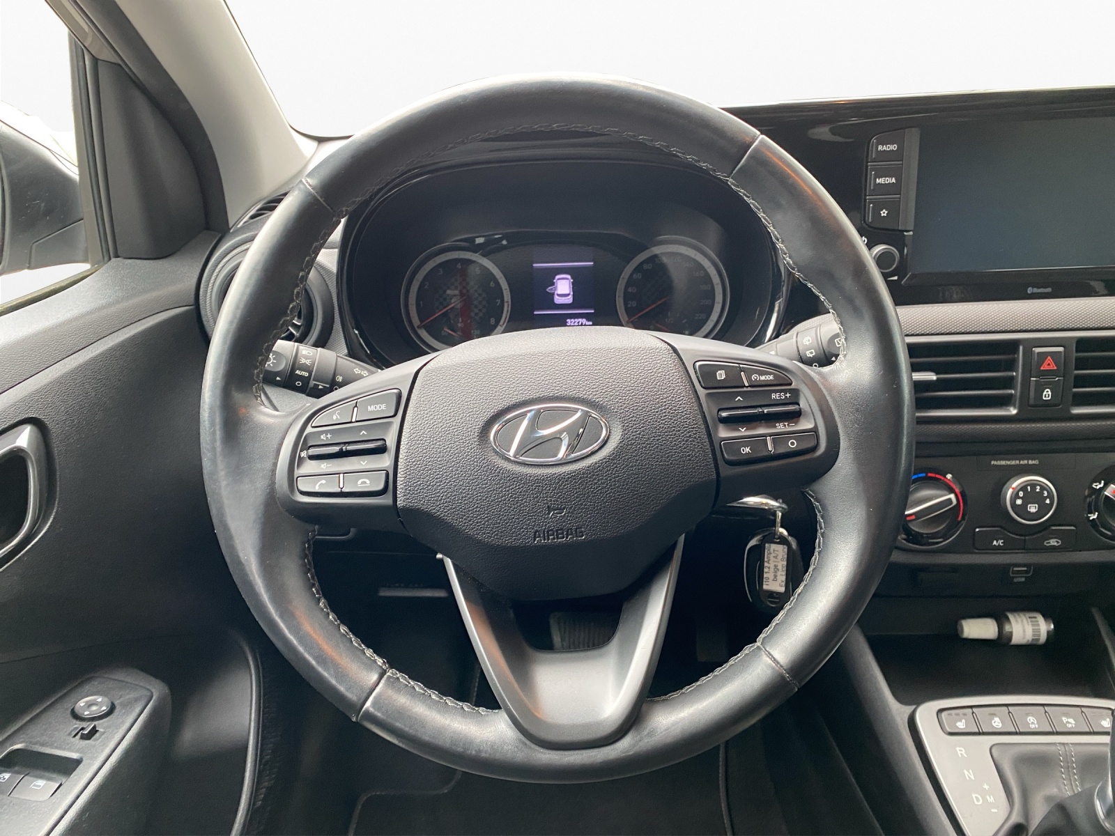 HYUNDAI i10 1.2 Amplia-image-12