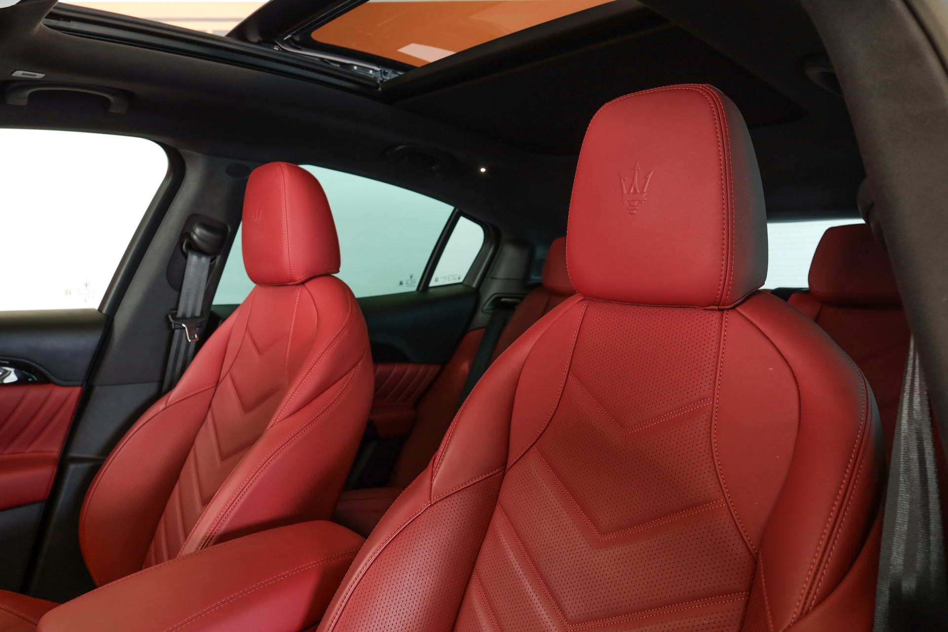MASERATI Grecale 2.0 MHEV Modena Hybrid Automatica-image-12