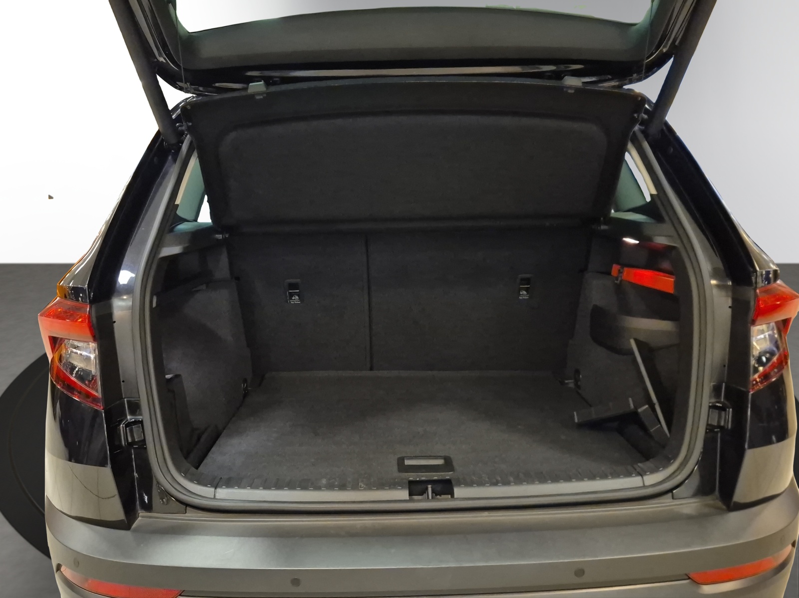 SKODA Karoq 2.0 TDI CR Ambition 4x4 DSG-image-10