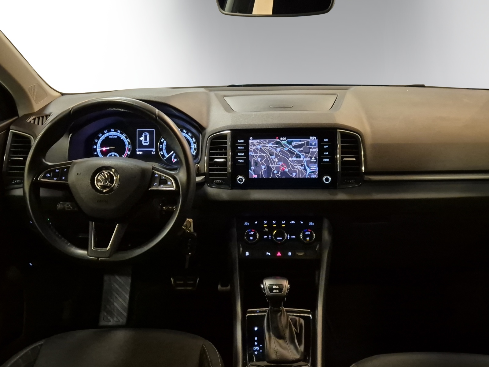 SKODA Karoq 2.0 TDI CR Ambition 4x4 DSG-image-14