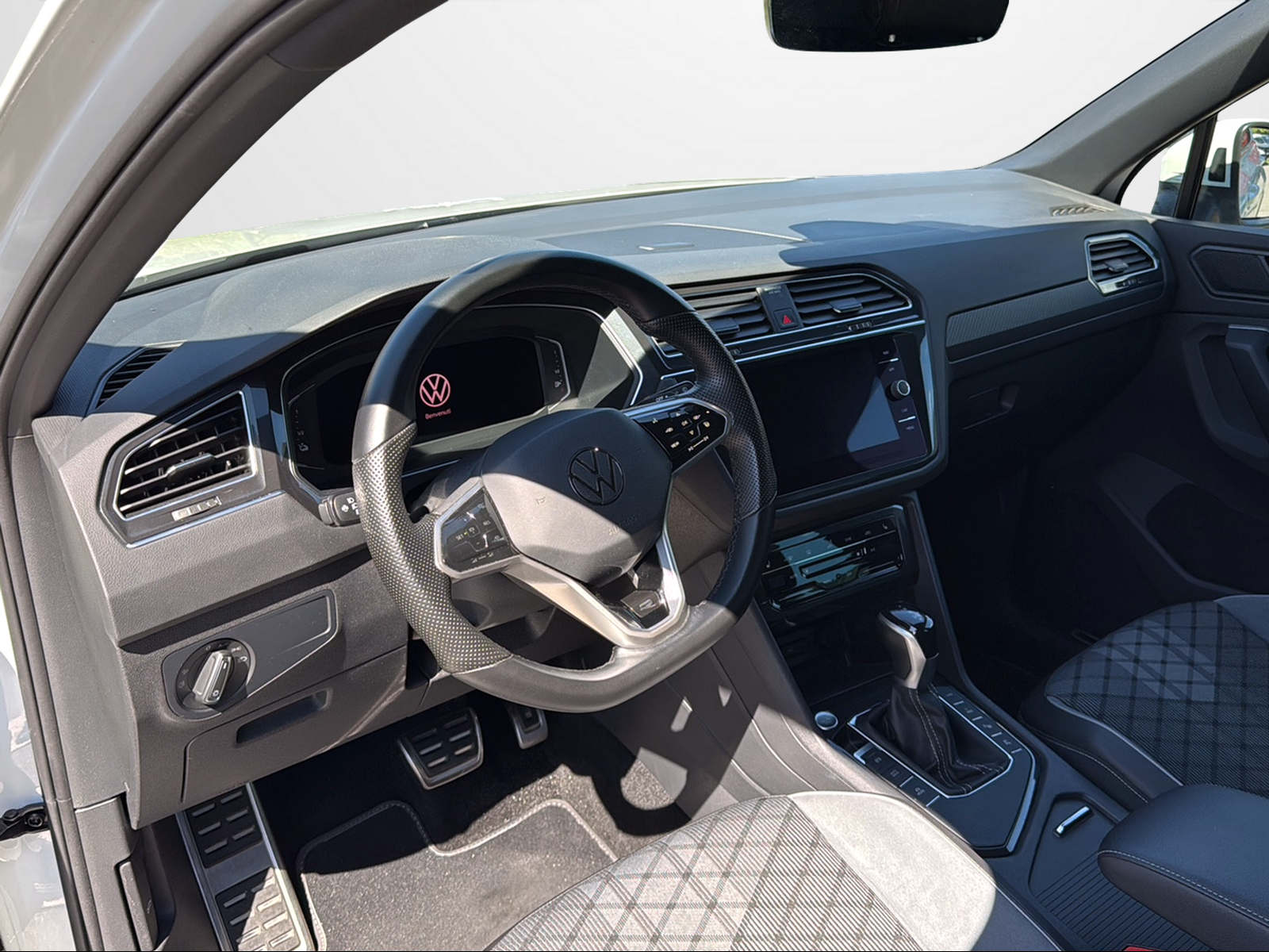 VW Tiguan 1.4TSI PHEV R-Line DSG-image-9